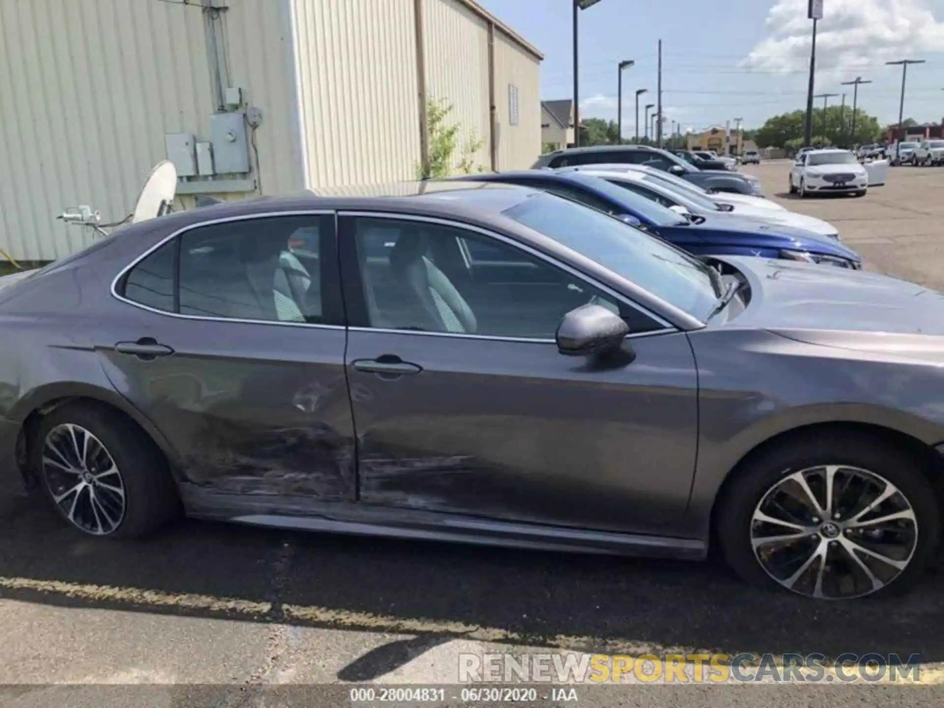 3 Photograph of a damaged car 4T1B11HK8KU231592 TOYOTA CAMRY 2019