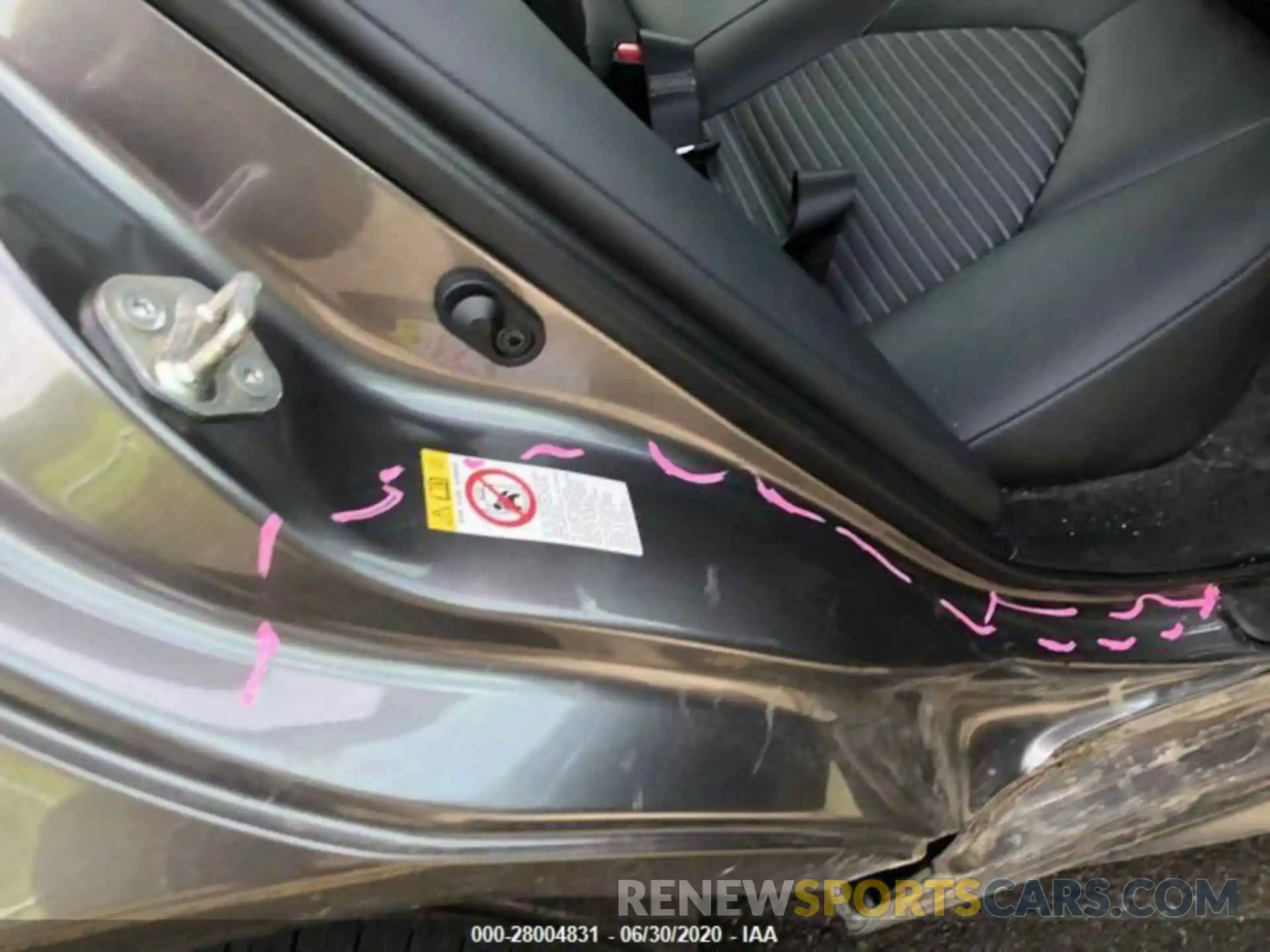 9 Photograph of a damaged car 4T1B11HK8KU231592 TOYOTA CAMRY 2019