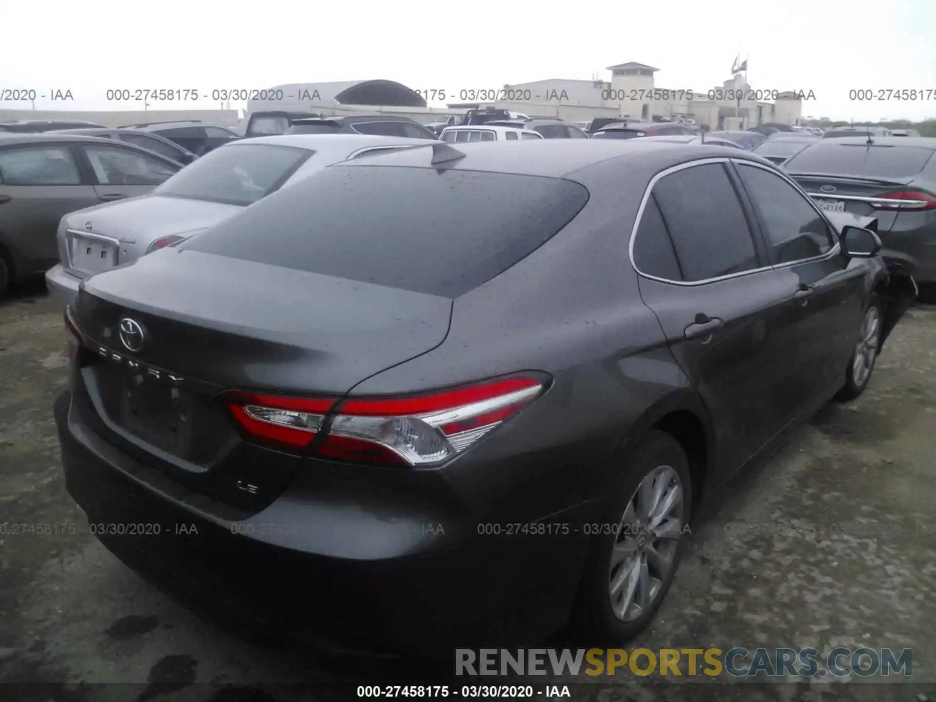 4 Фотография поврежденного автомобиля 4T1B11HK8KU233472 TOYOTA CAMRY 2019