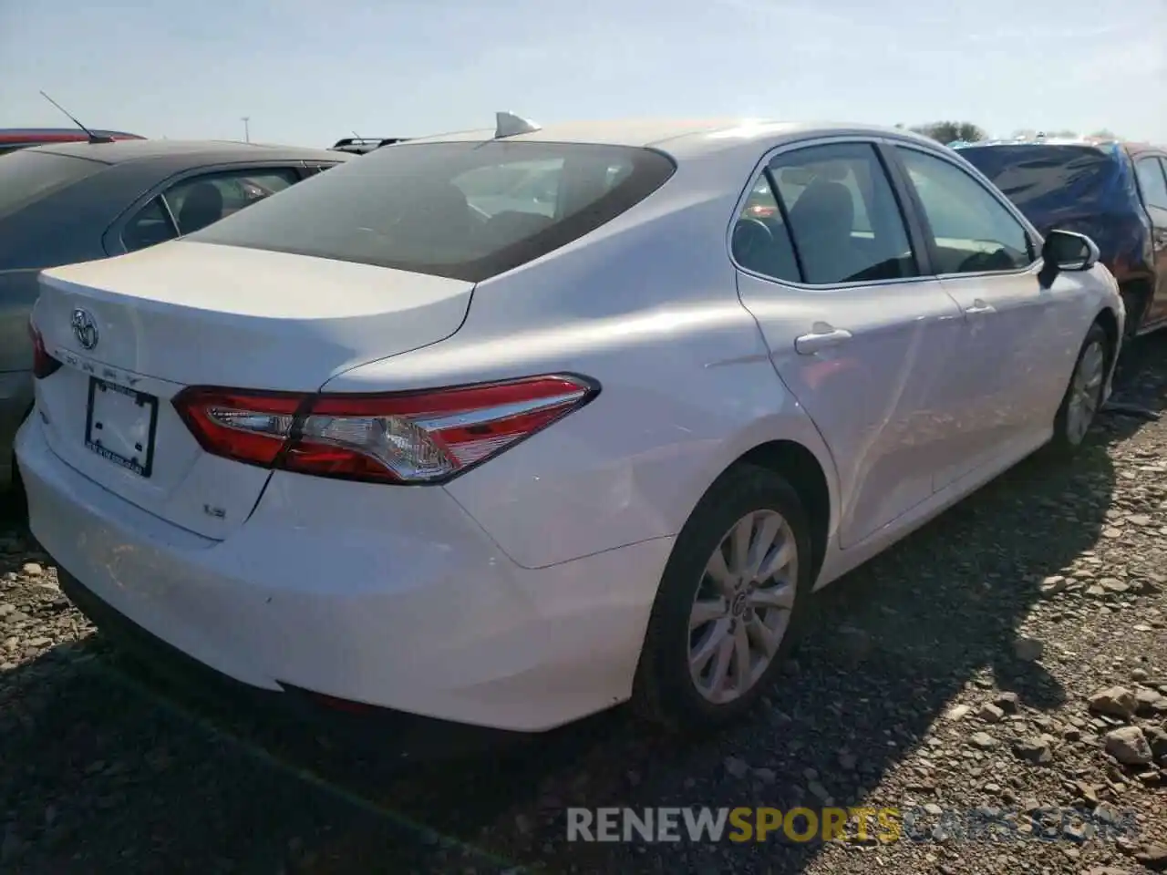 4 Фотография поврежденного автомобиля 4T1B11HK8KU236288 TOYOTA CAMRY 2019