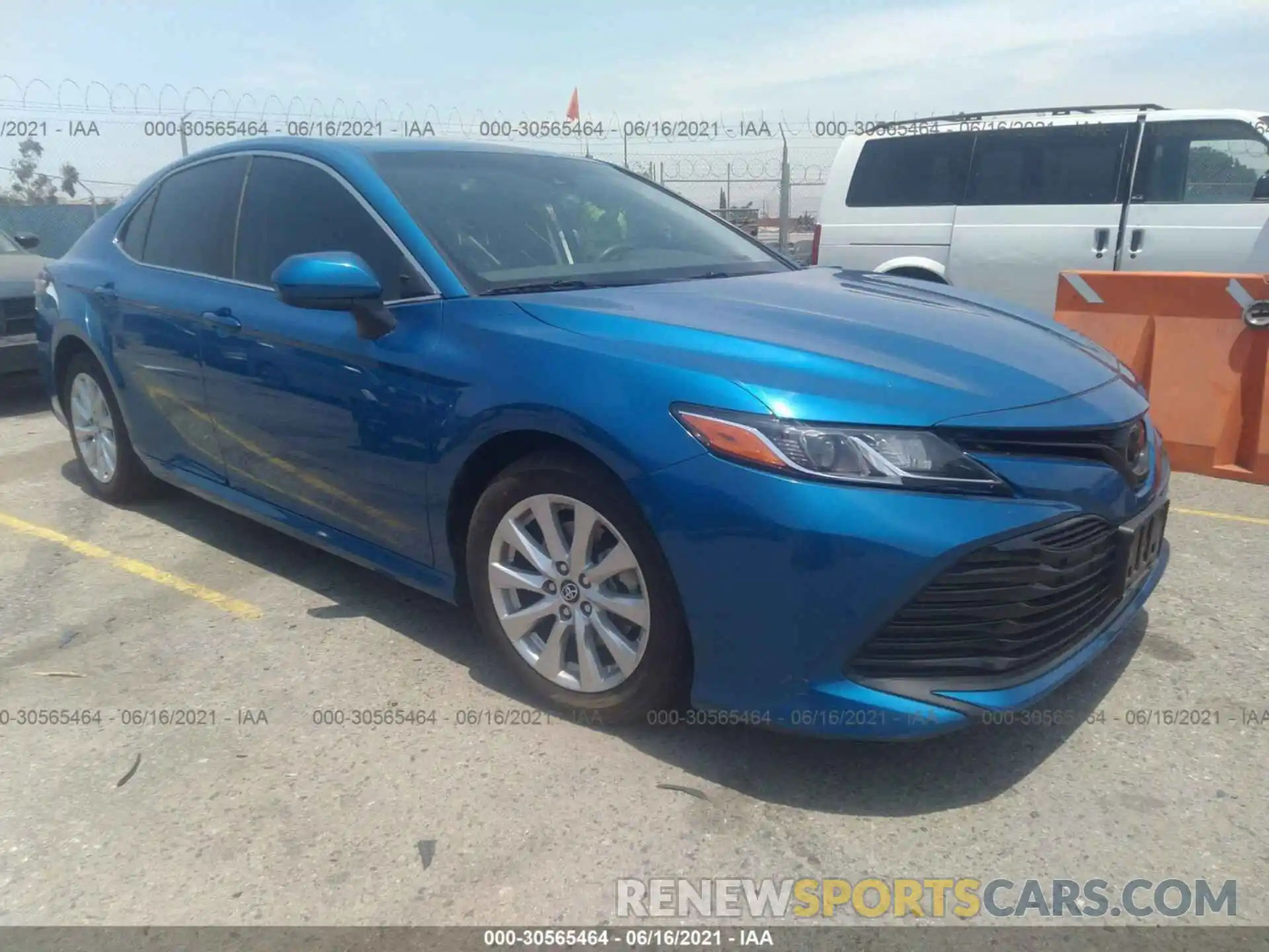 1 Photograph of a damaged car 4T1B11HK8KU237019 TOYOTA CAMRY 2019