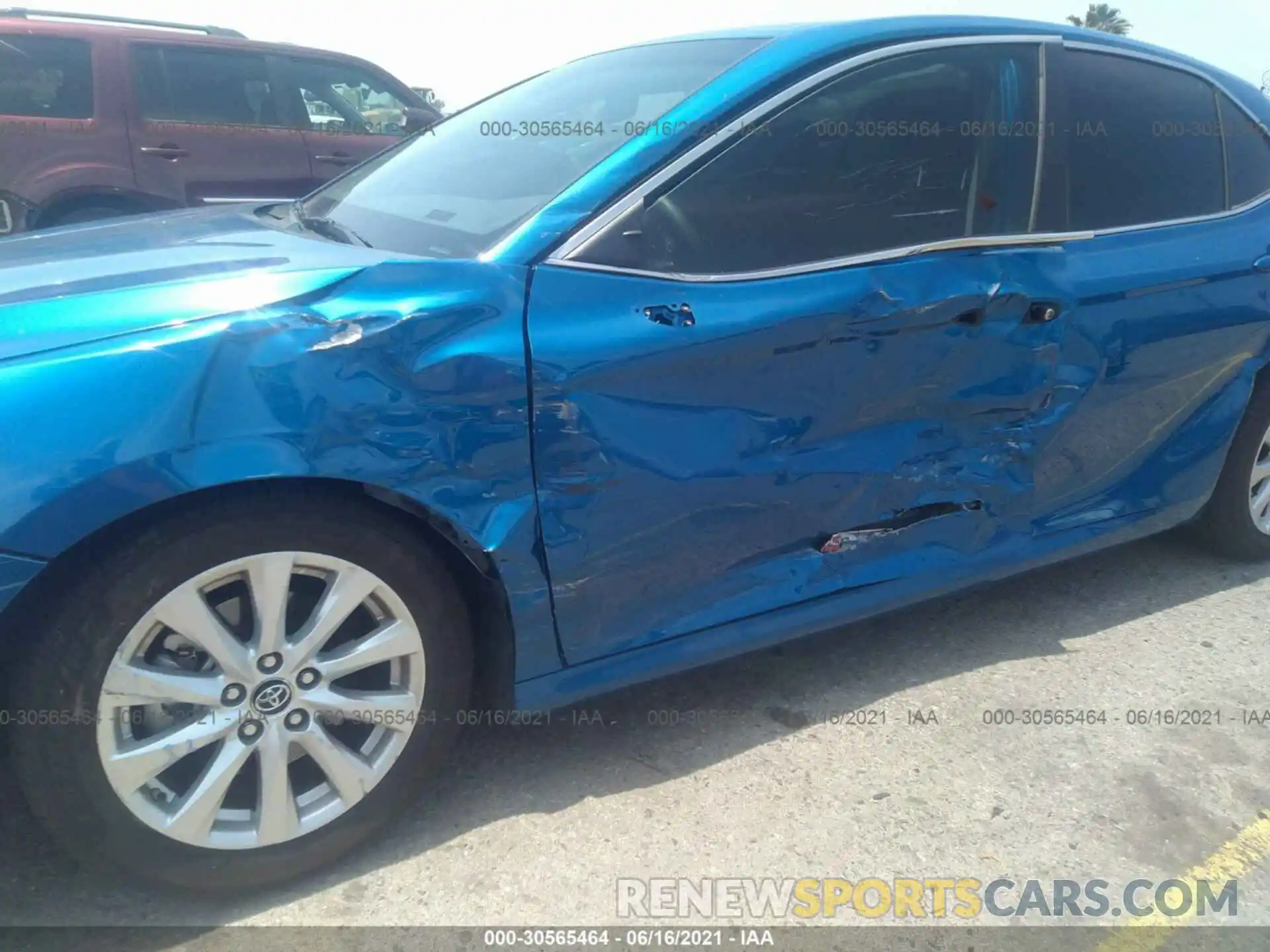 6 Photograph of a damaged car 4T1B11HK8KU237019 TOYOTA CAMRY 2019