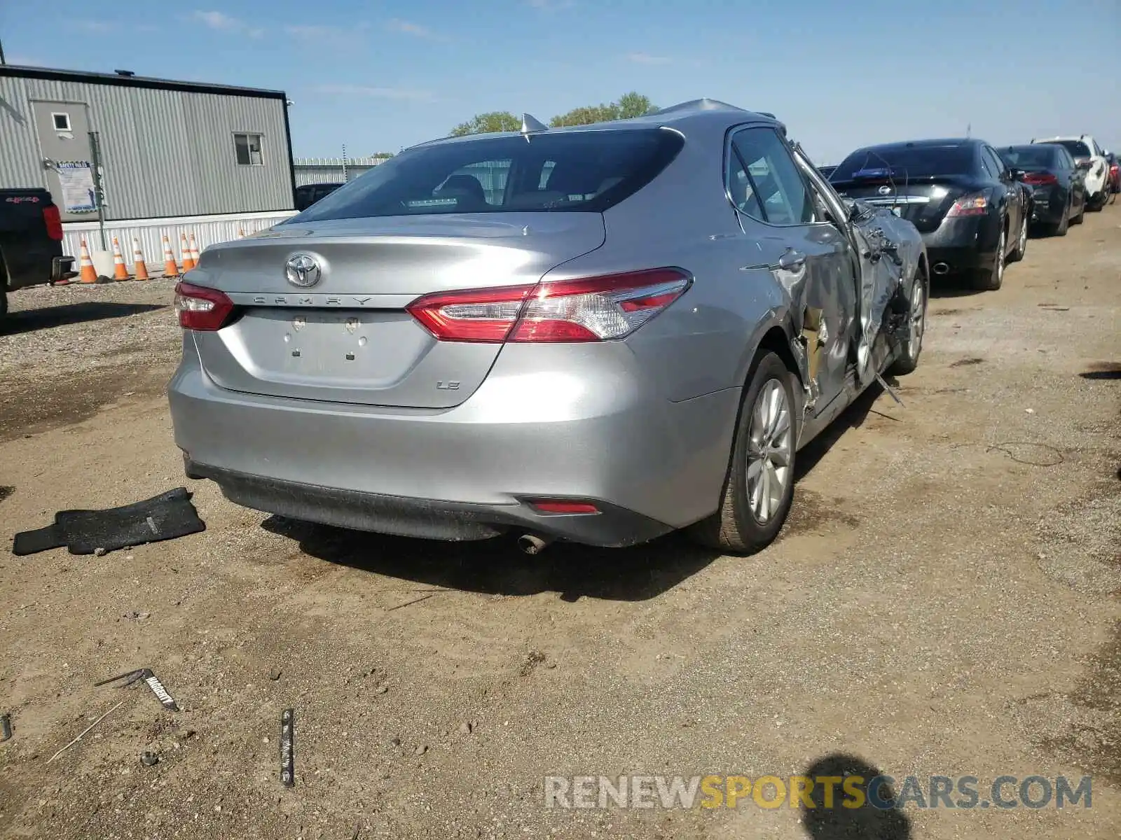 4 Фотография поврежденного автомобиля 4T1B11HK8KU239241 TOYOTA CAMRY 2019