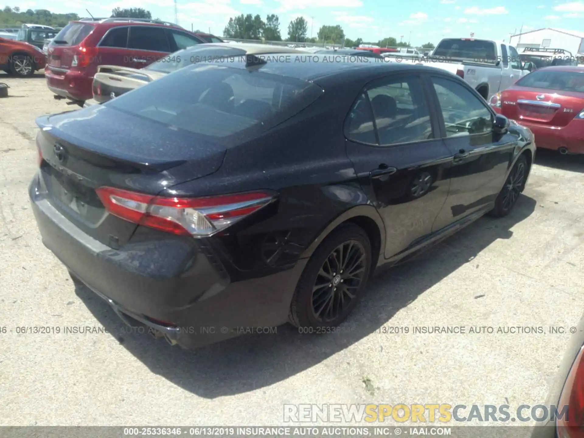 4 Photograph of a damaged car 4T1B11HK8KU239529 TOYOTA CAMRY 2019