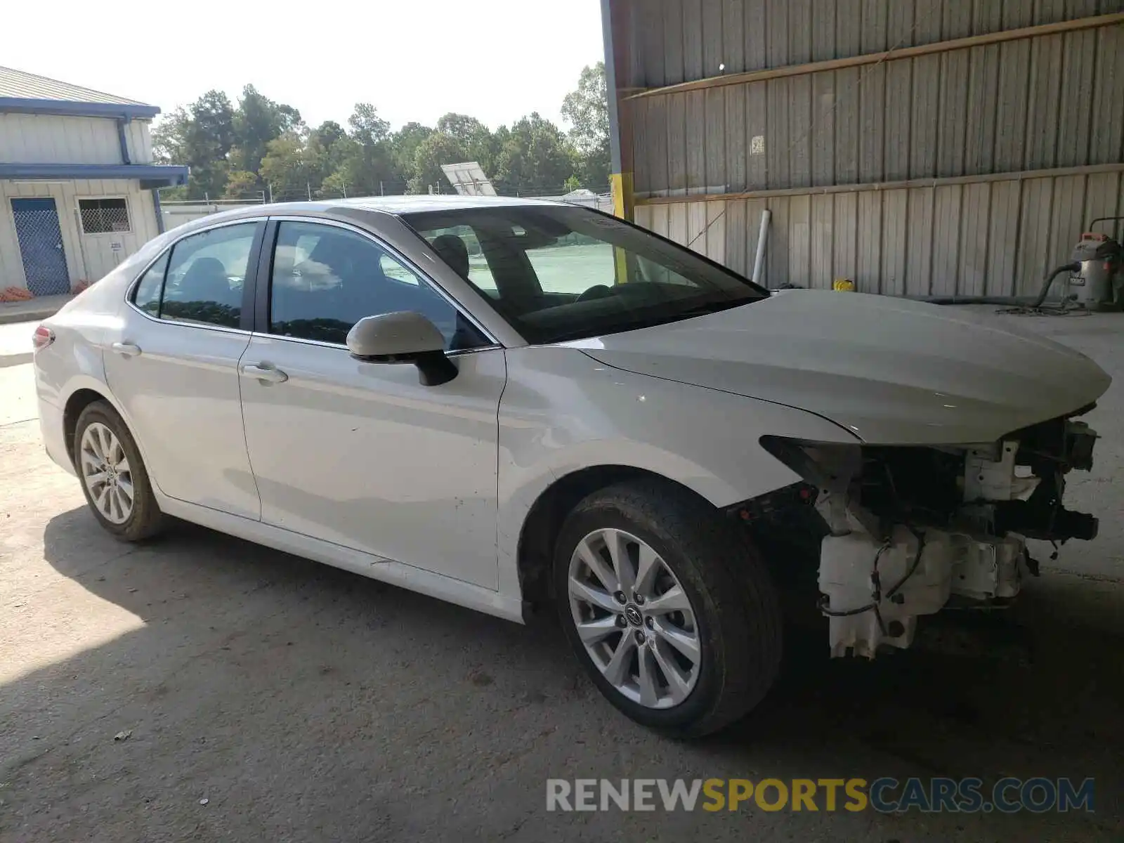 1 Photograph of a damaged car 4T1B11HK8KU240616 TOYOTA CAMRY 2019