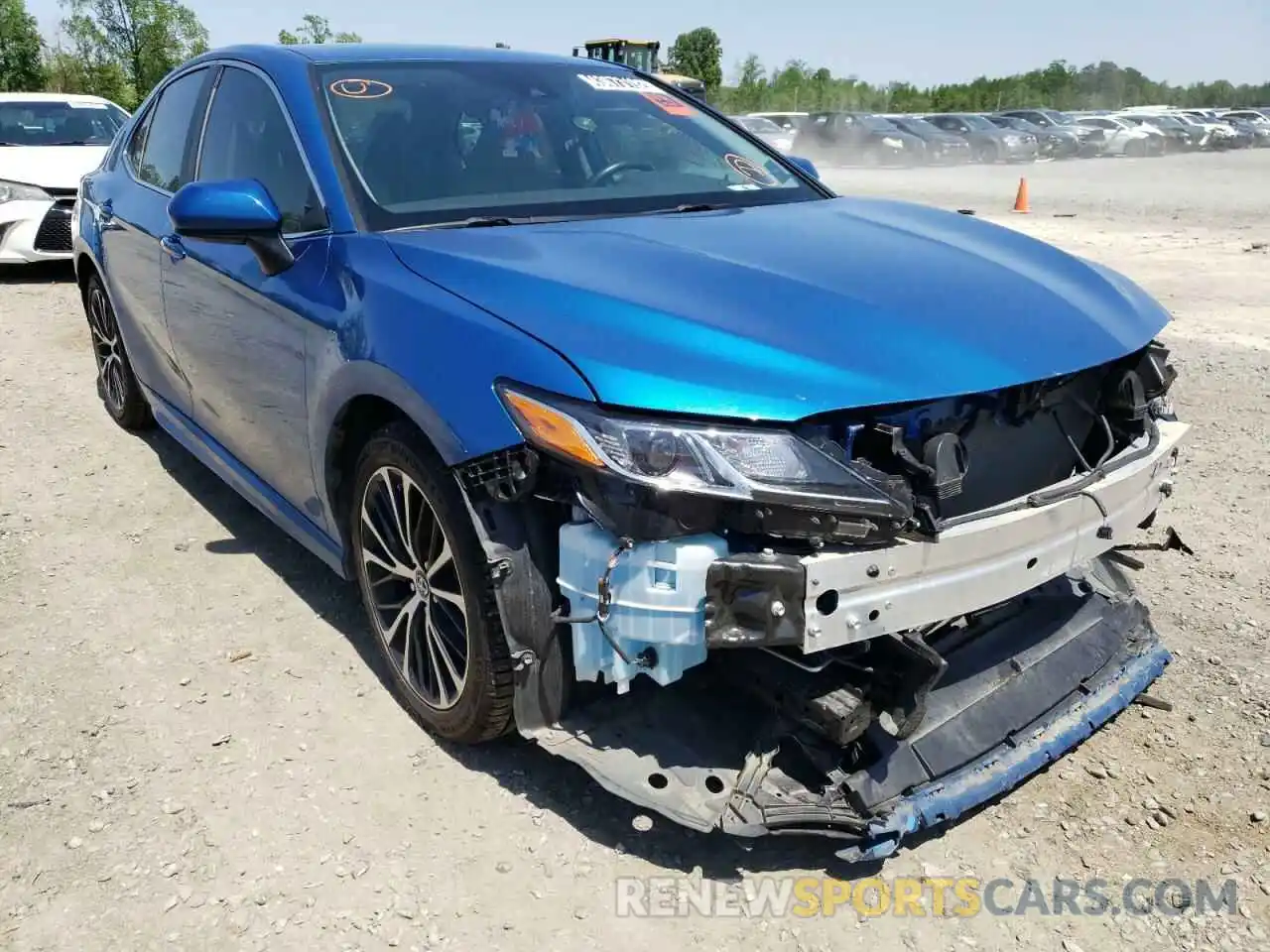 1 Photograph of a damaged car 4T1B11HK8KU240986 TOYOTA CAMRY 2019