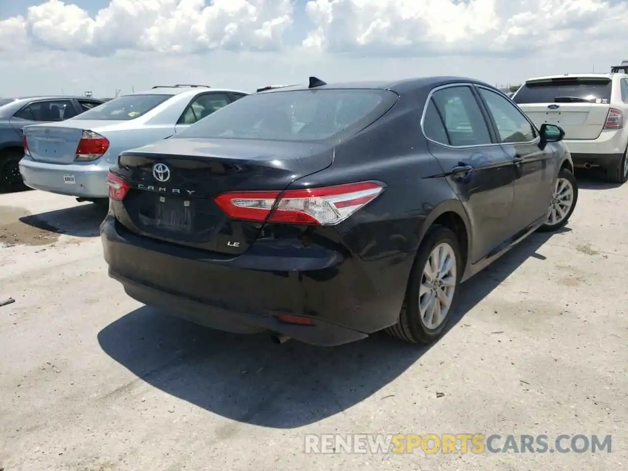 4 Photograph of a damaged car 4T1B11HK8KU241054 TOYOTA CAMRY 2019