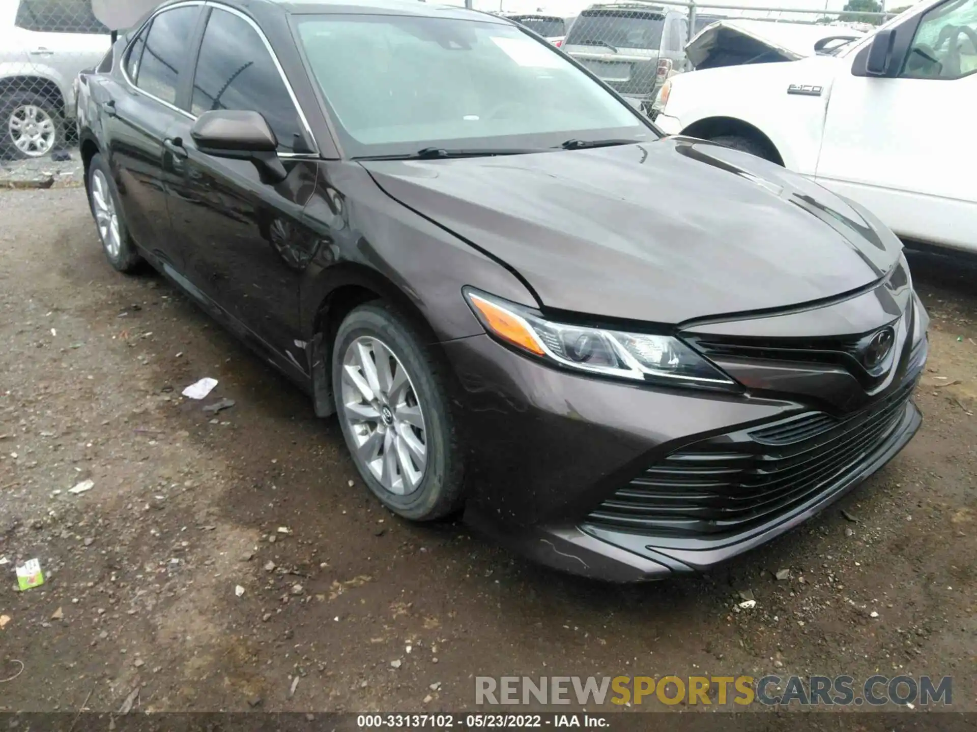 1 Photograph of a damaged car 4T1B11HK8KU242785 TOYOTA CAMRY 2019