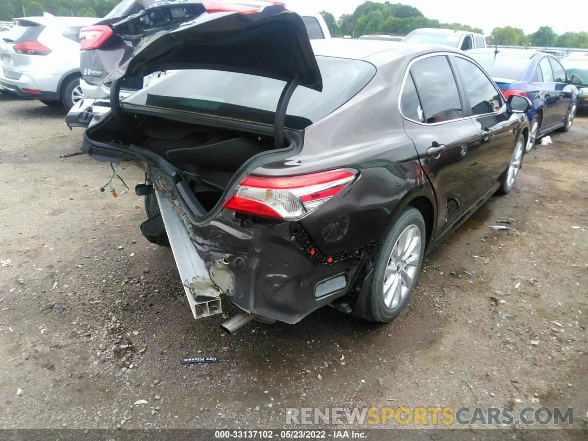 4 Фотография поврежденного автомобиля 4T1B11HK8KU242785 TOYOTA CAMRY 2019