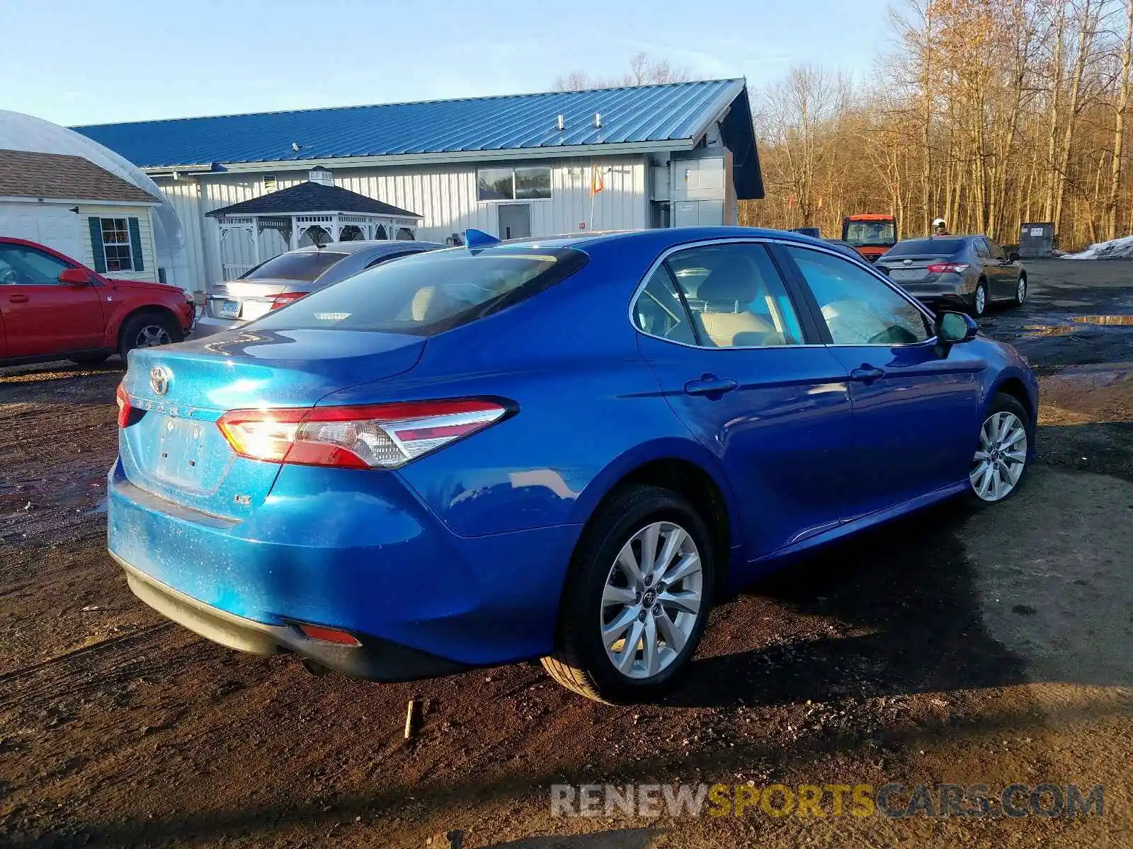 4 Photograph of a damaged car 4T1B11HK8KU243547 TOYOTA CAMRY 2019