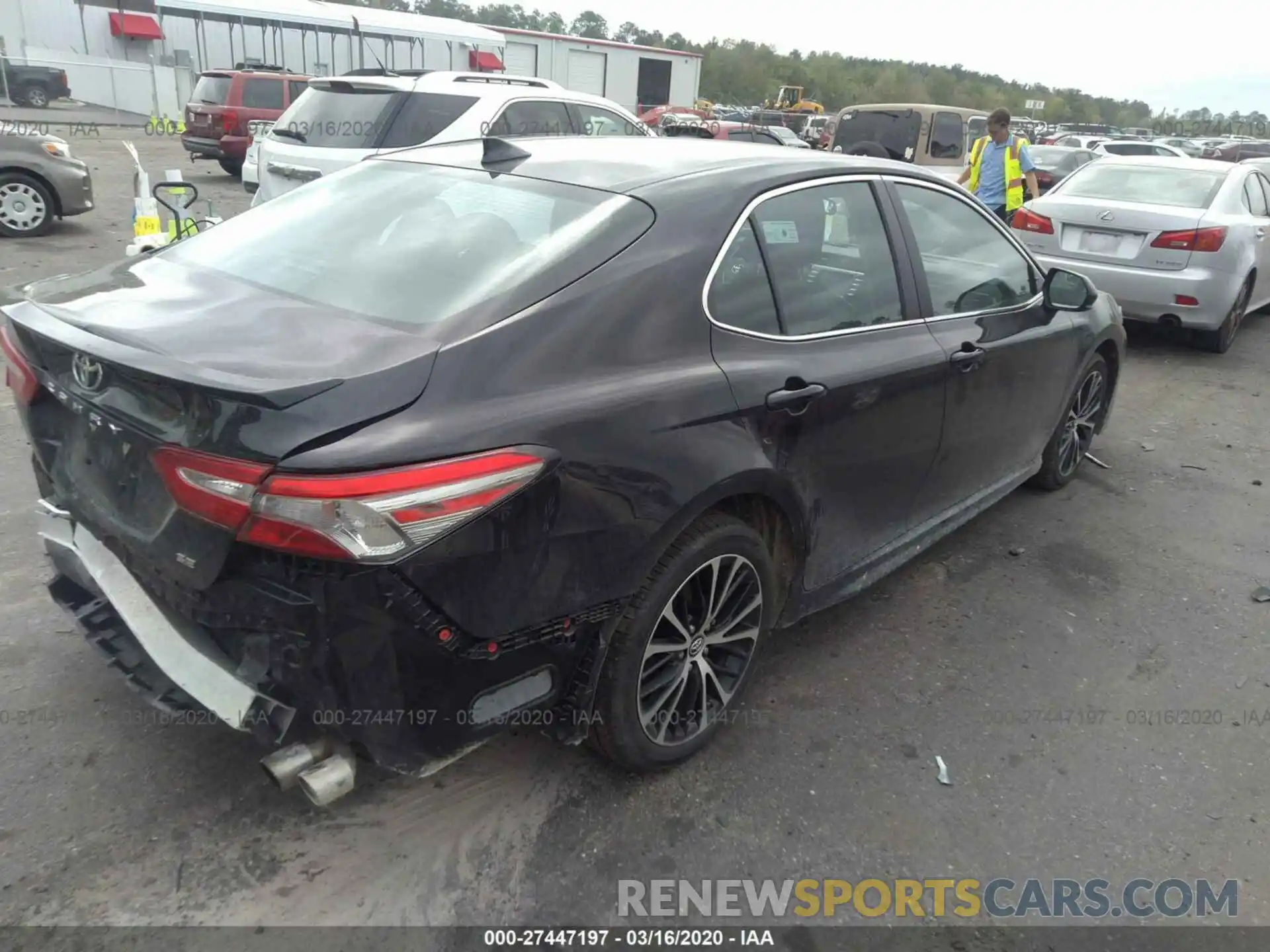 4 Photograph of a damaged car 4T1B11HK8KU243810 TOYOTA CAMRY 2019