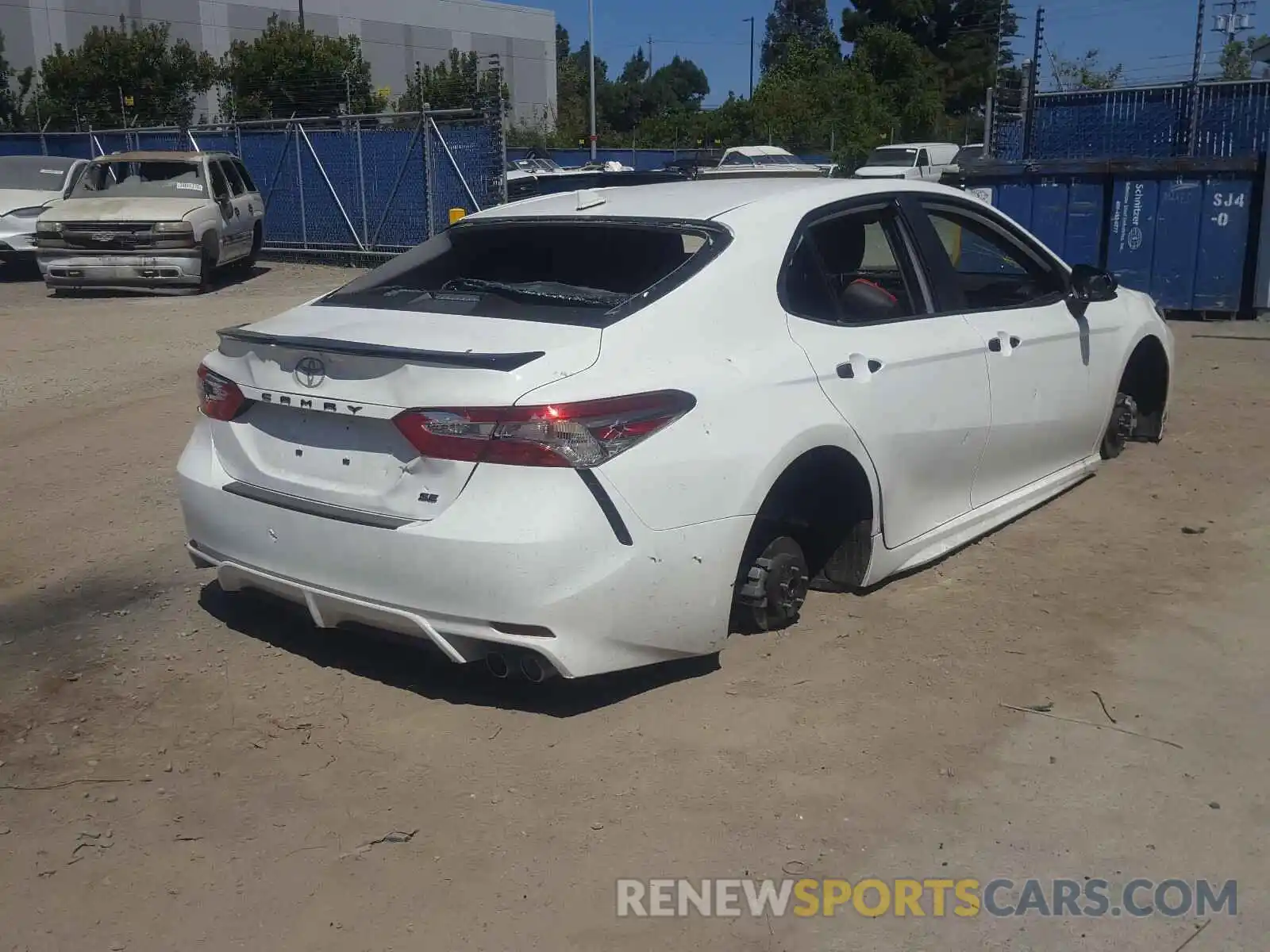 4 Photograph of a damaged car 4T1B11HK8KU244844 TOYOTA CAMRY 2019