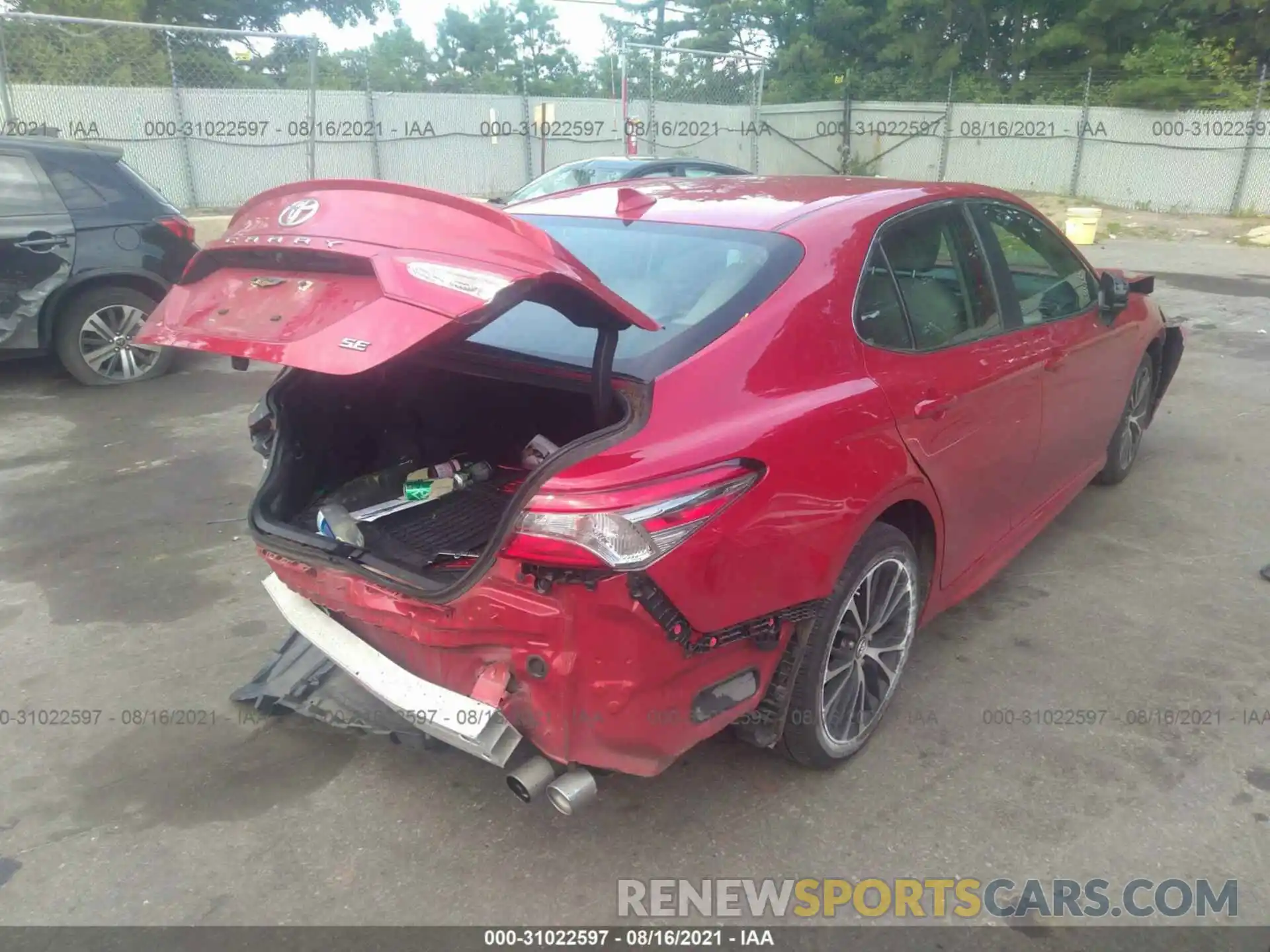 4 Photograph of a damaged car 4T1B11HK8KU245346 TOYOTA CAMRY 2019