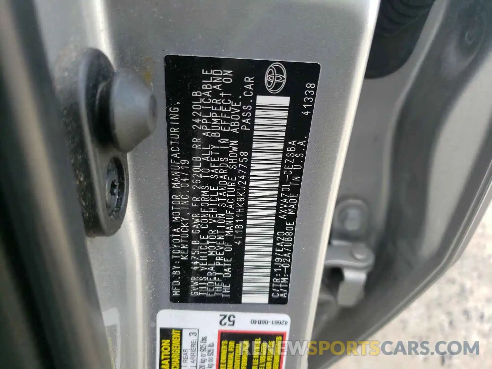 10 Photograph of a damaged car 4T1B11HK8KU247758 TOYOTA CAMRY 2019