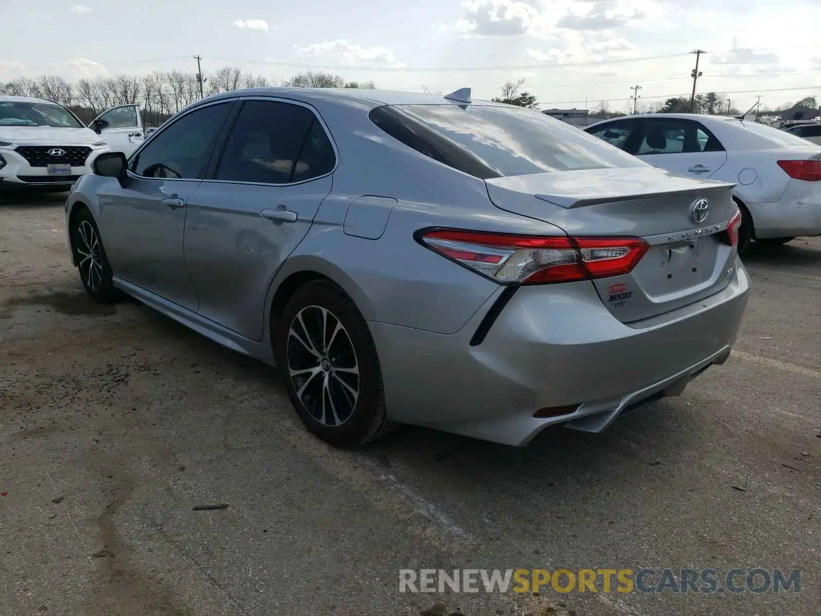 3 Photograph of a damaged car 4T1B11HK8KU247758 TOYOTA CAMRY 2019