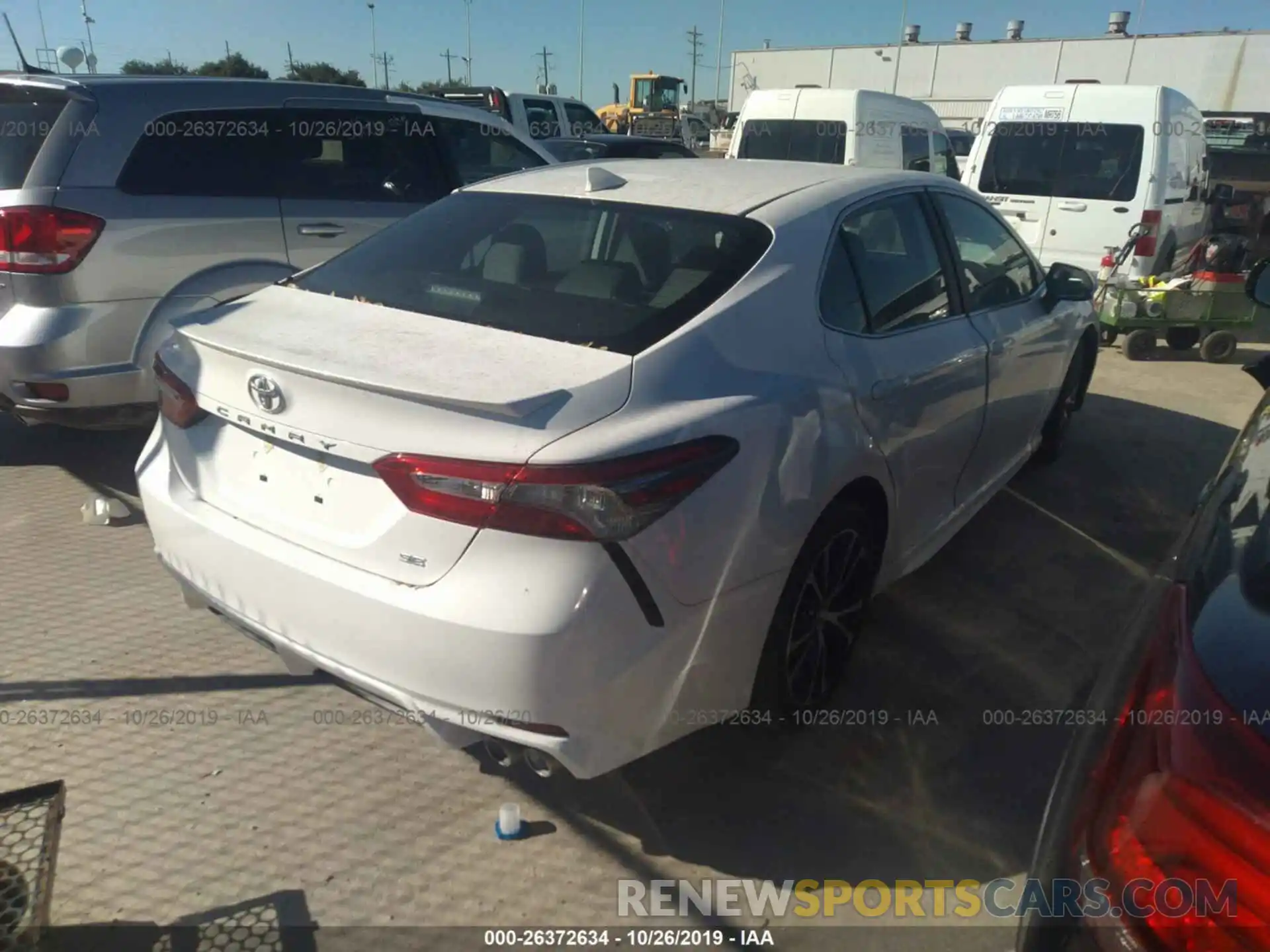 4 Фотография поврежденного автомобиля 4T1B11HK8KU247890 TOYOTA CAMRY 2019