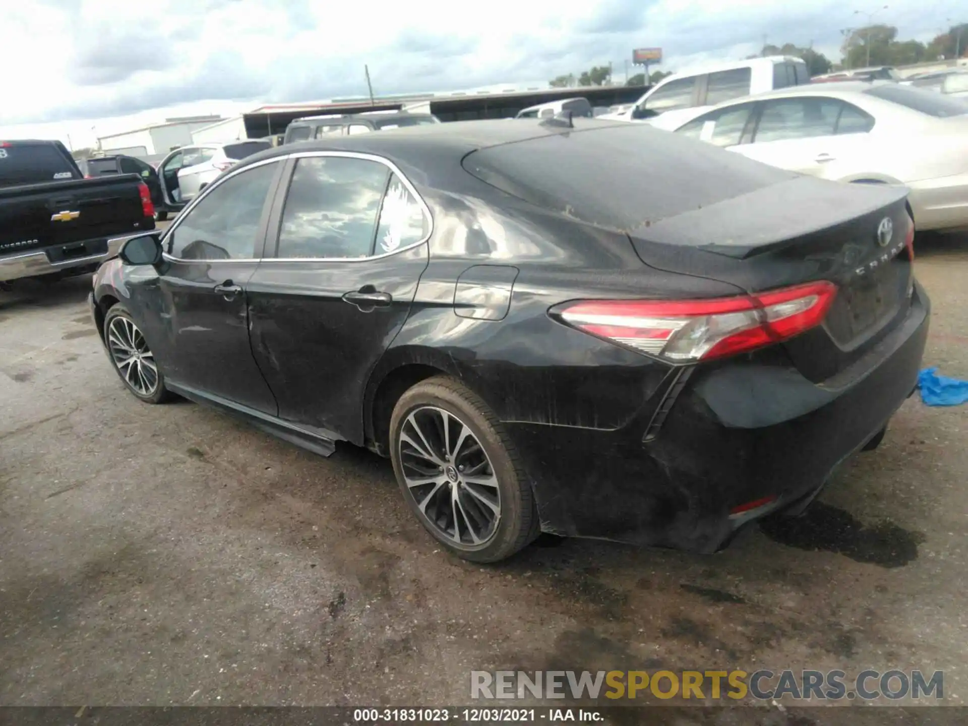 3 Photograph of a damaged car 4T1B11HK8KU247968 TOYOTA CAMRY 2019