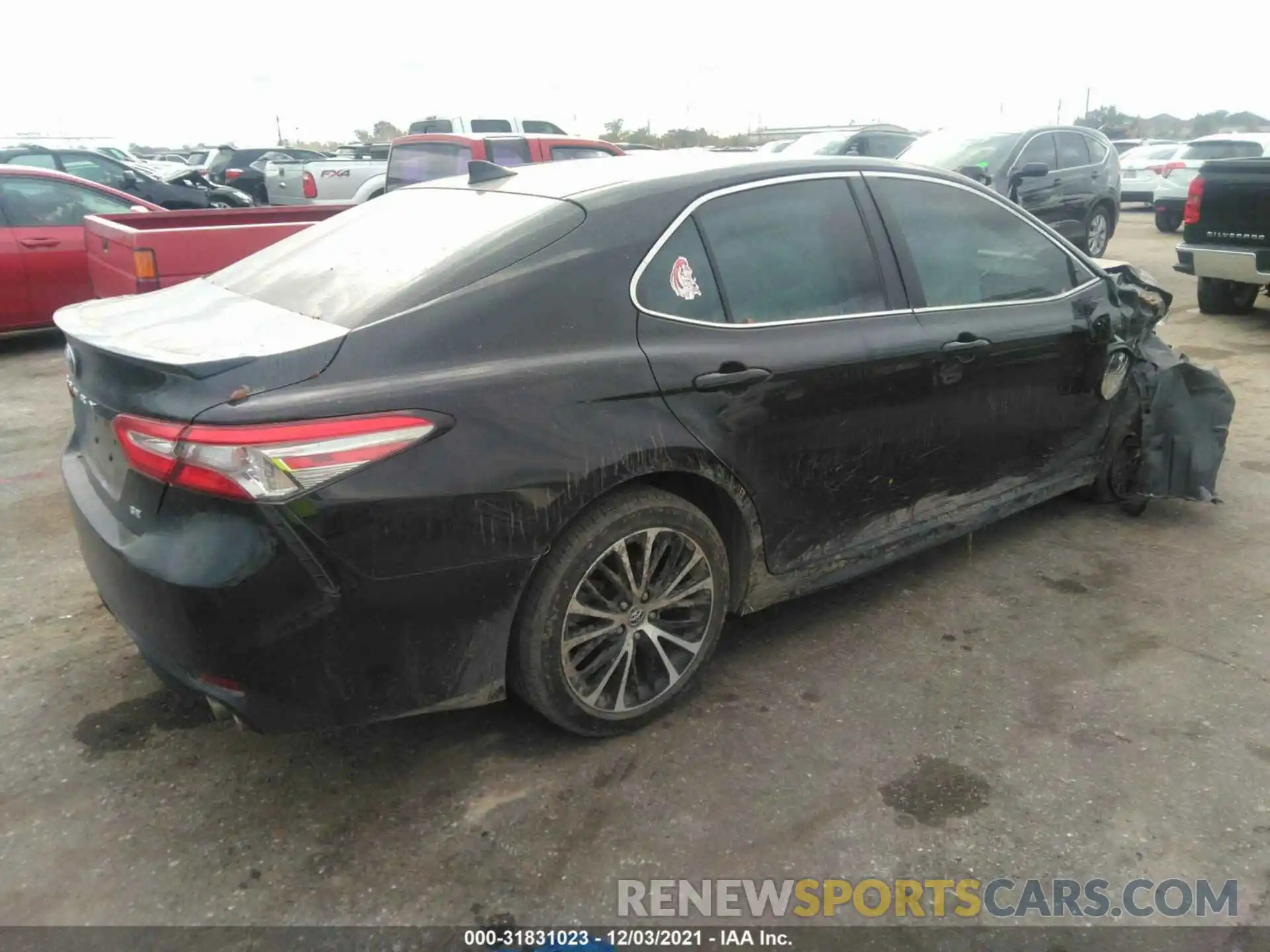 4 Photograph of a damaged car 4T1B11HK8KU247968 TOYOTA CAMRY 2019