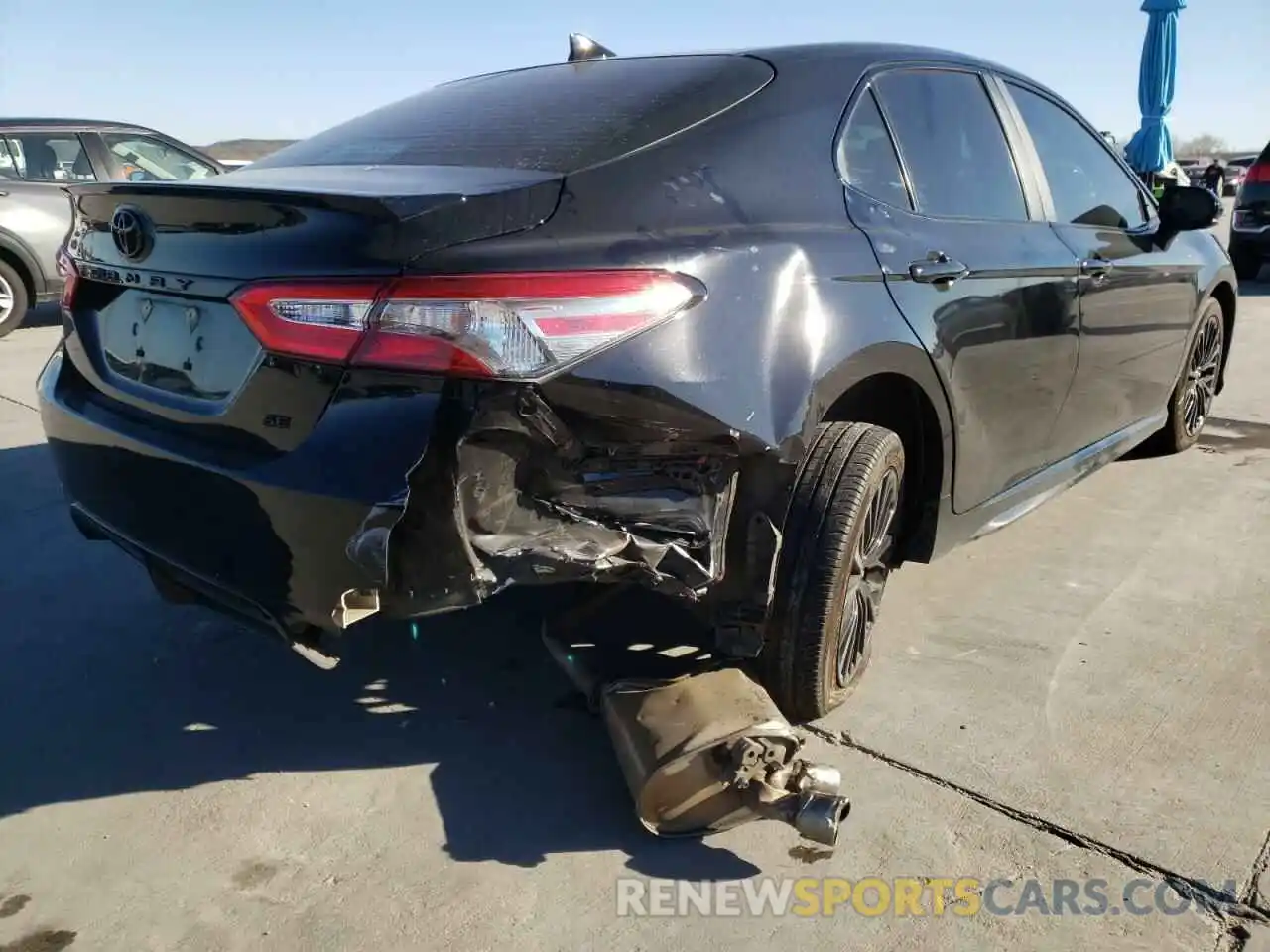 4 Photograph of a damaged car 4T1B11HK8KU251695 TOYOTA CAMRY 2019