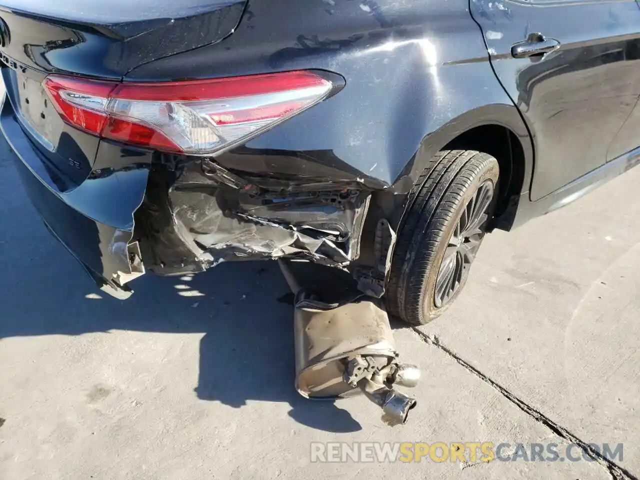 9 Photograph of a damaged car 4T1B11HK8KU251695 TOYOTA CAMRY 2019