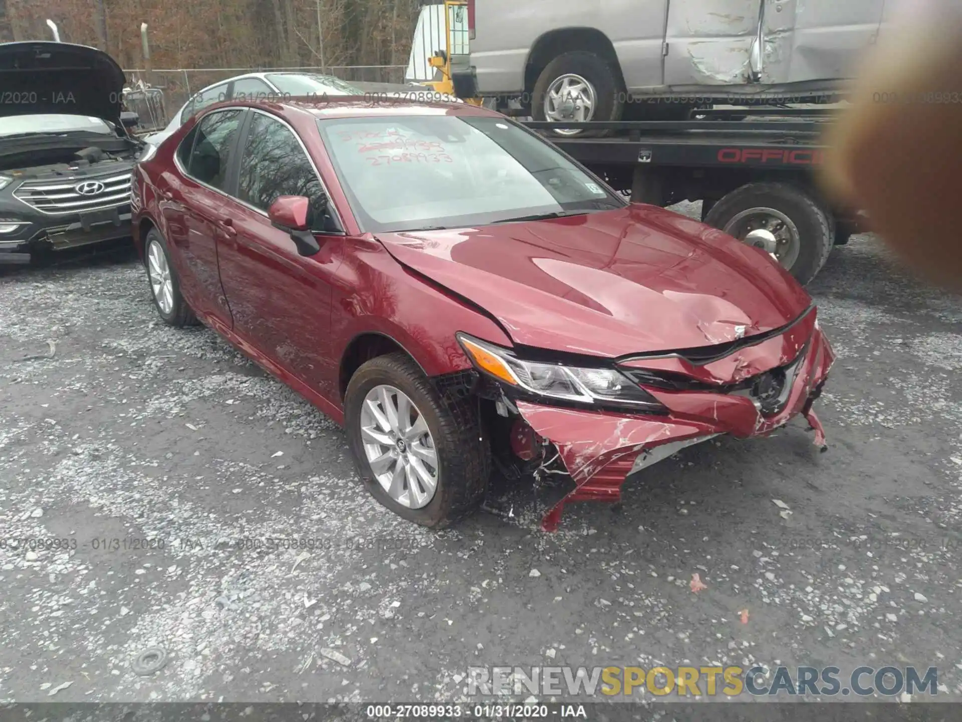 1 Photograph of a damaged car 4T1B11HK8KU252071 TOYOTA CAMRY 2019