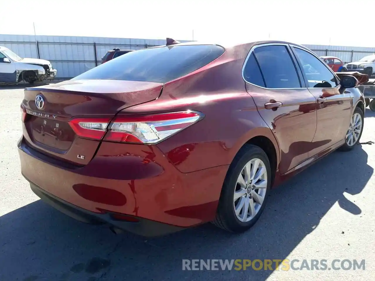 4 Photograph of a damaged car 4T1B11HK8KU252345 TOYOTA CAMRY 2019