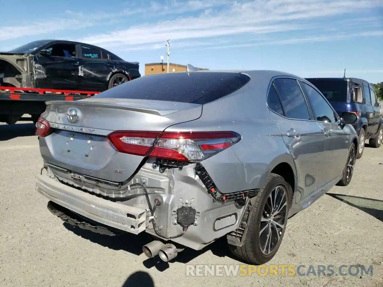 4 Photograph of a damaged car 4T1B11HK8KU252393 TOYOTA CAMRY 2019