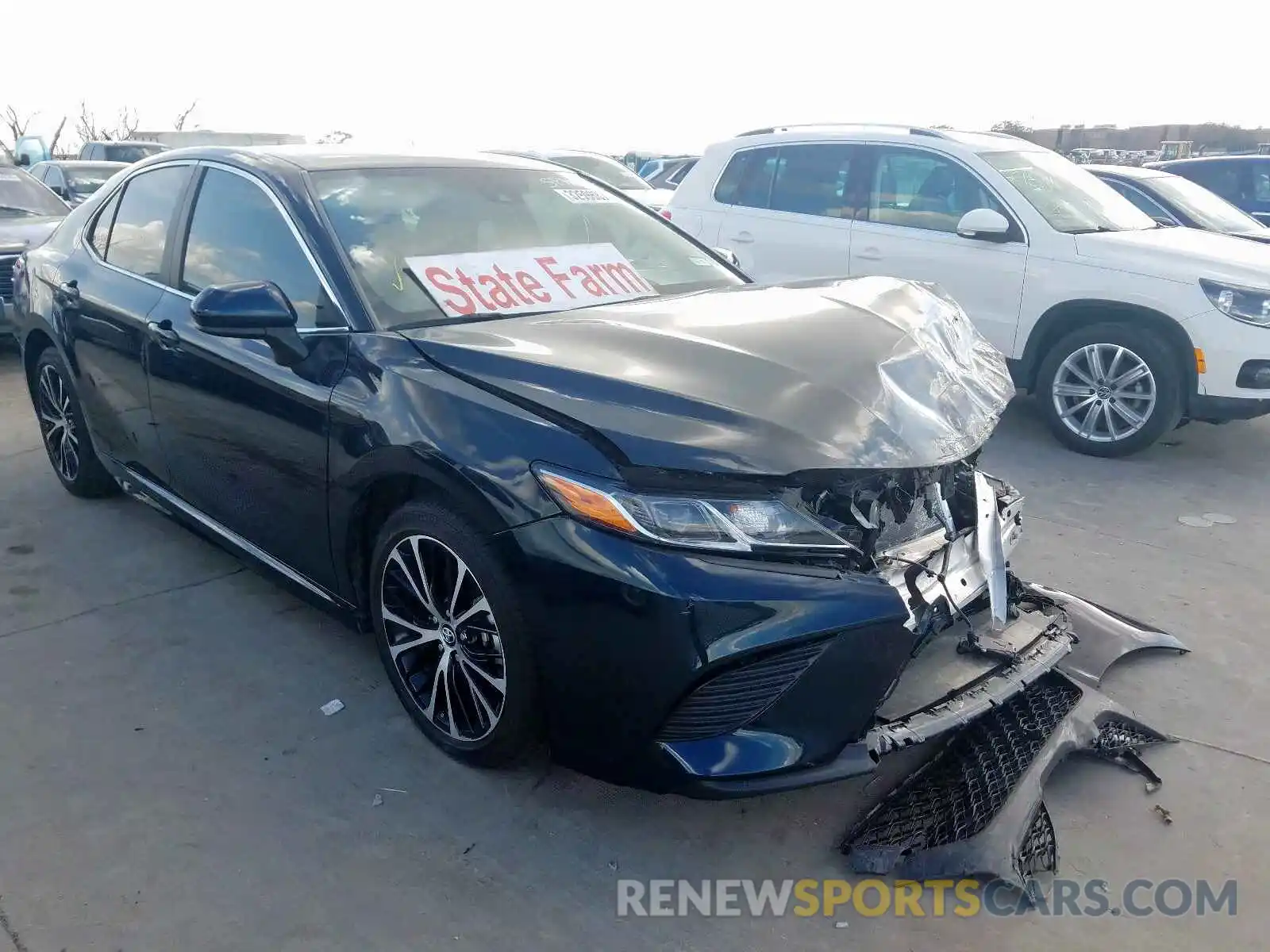 1 Photograph of a damaged car 4T1B11HK8KU252720 TOYOTA CAMRY 2019