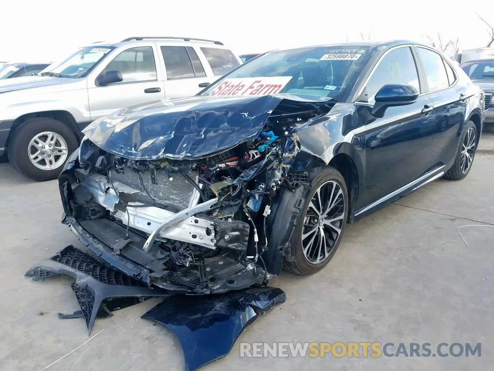 2 Photograph of a damaged car 4T1B11HK8KU252720 TOYOTA CAMRY 2019