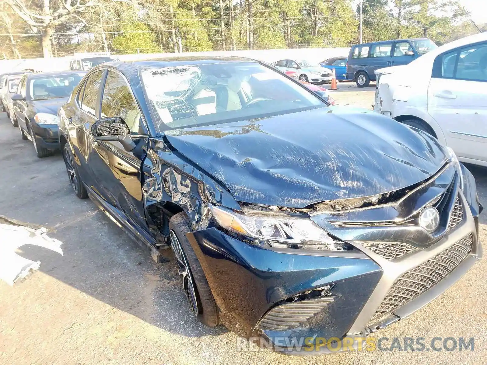 1 Photograph of a damaged car 4T1B11HK8KU252944 TOYOTA CAMRY 2019