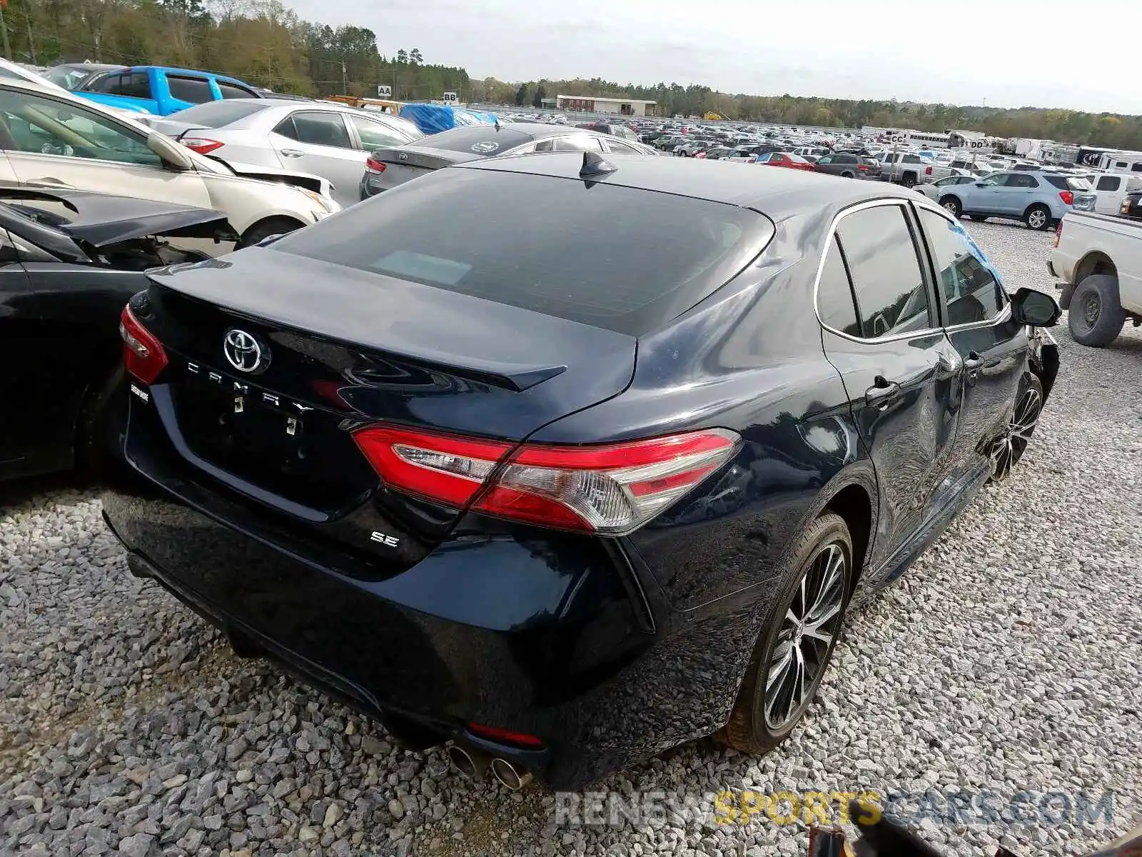 4 Photograph of a damaged car 4T1B11HK8KU252944 TOYOTA CAMRY 2019