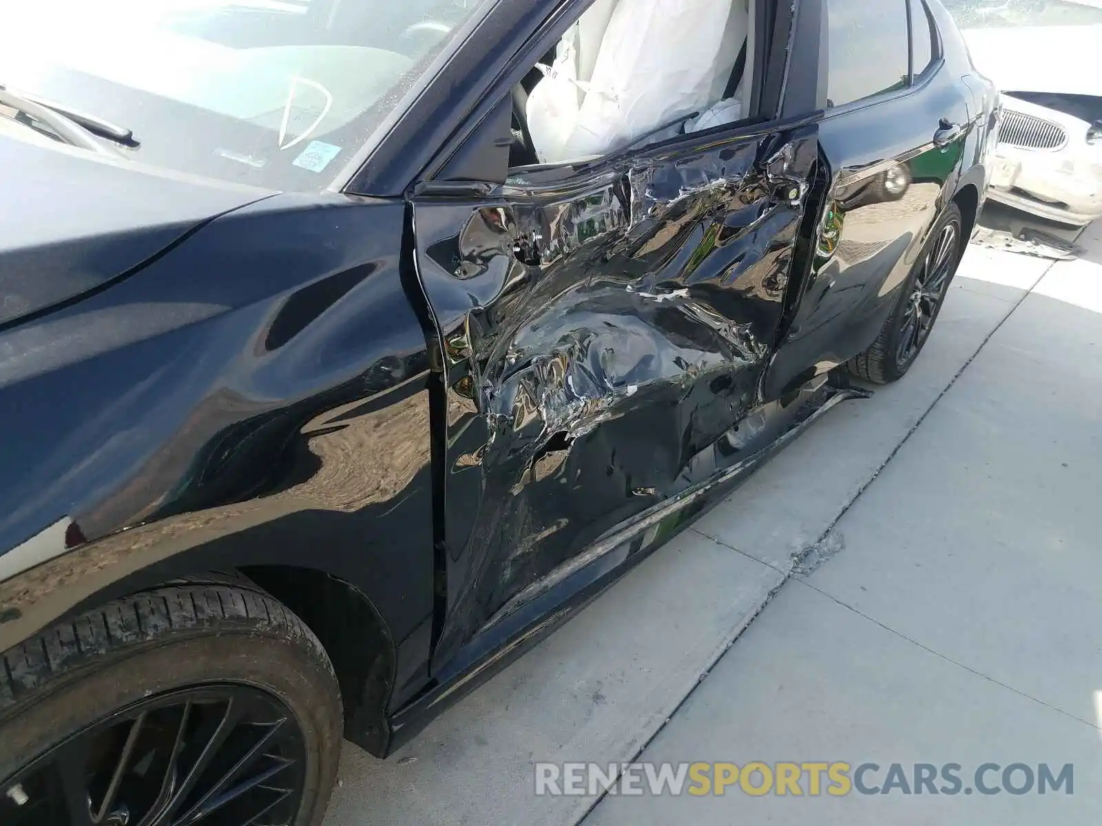 9 Photograph of a damaged car 4T1B11HK8KU253091 TOYOTA CAMRY 2019