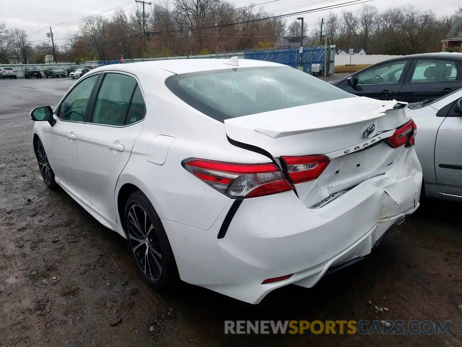 3 Photograph of a damaged car 4T1B11HK8KU253298 TOYOTA CAMRY 2019