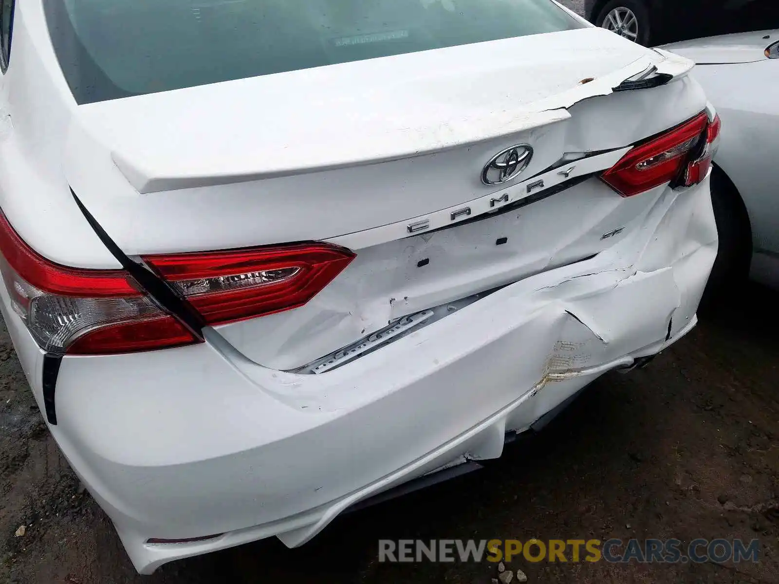 9 Photograph of a damaged car 4T1B11HK8KU253298 TOYOTA CAMRY 2019