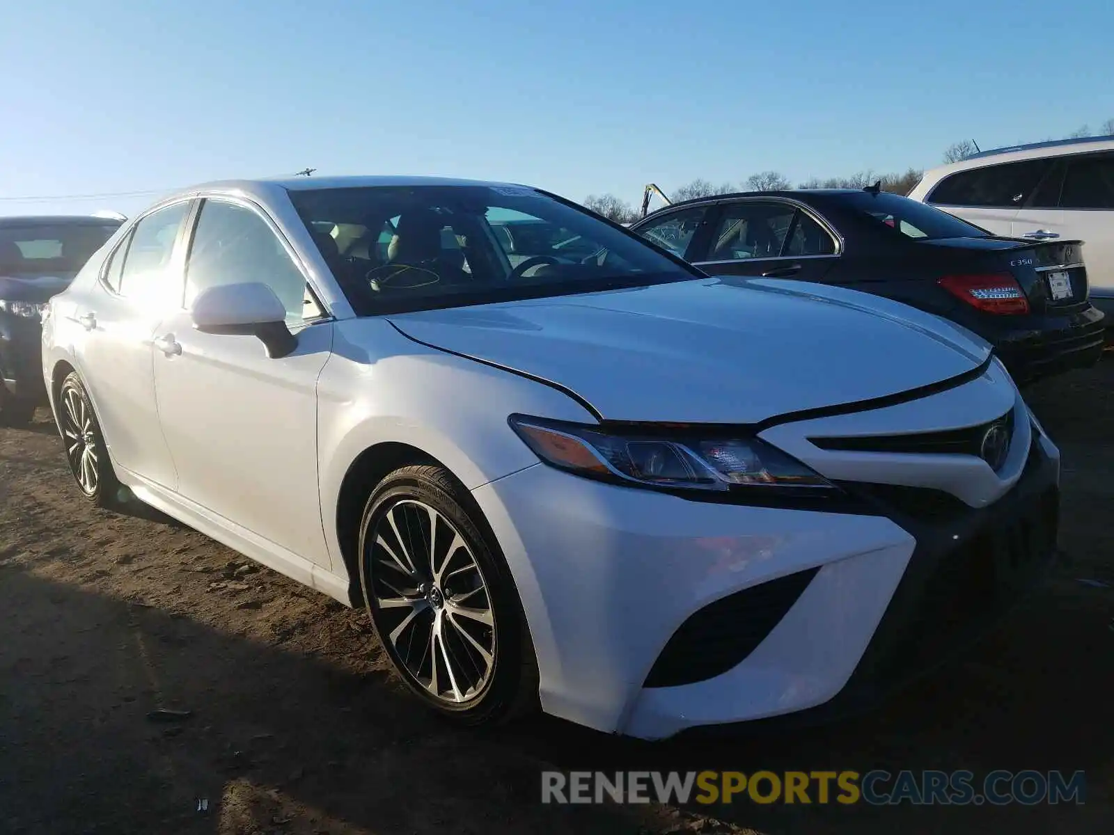 1 Photograph of a damaged car 4T1B11HK8KU253317 TOYOTA CAMRY 2019