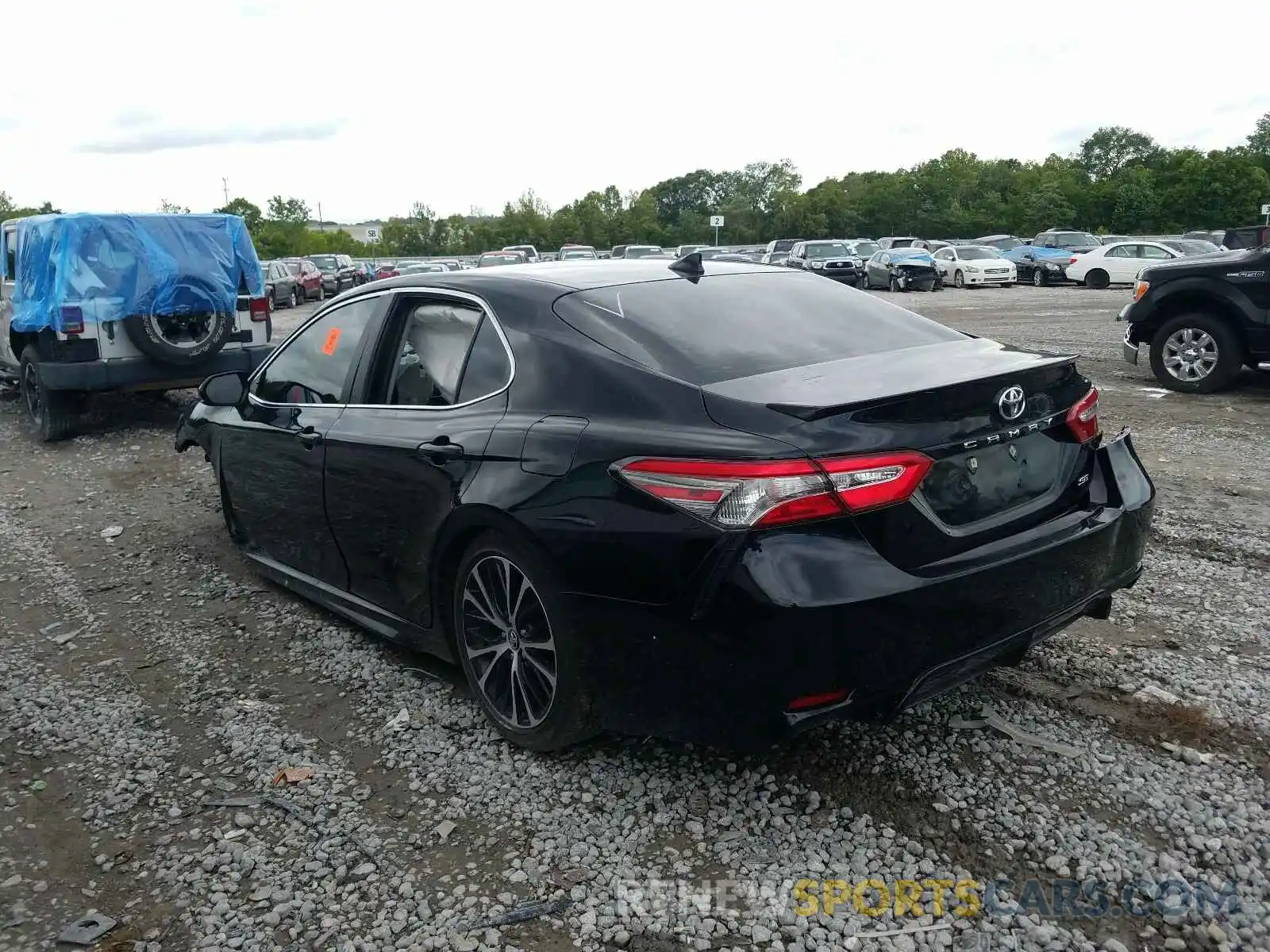 3 Photograph of a damaged car 4T1B11HK8KU253415 TOYOTA CAMRY 2019