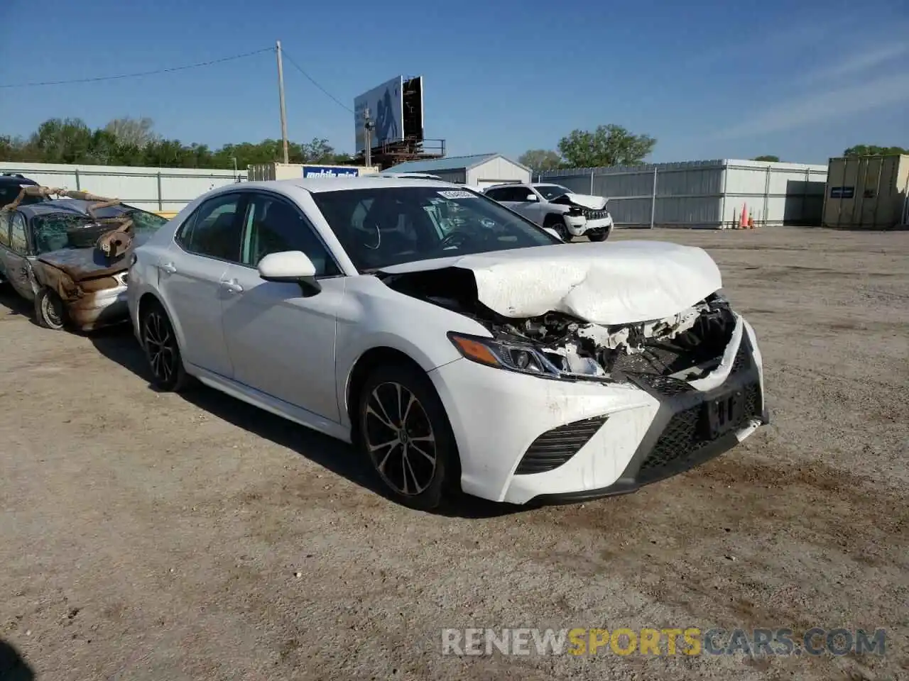 1 Photograph of a damaged car 4T1B11HK8KU253690 TOYOTA CAMRY 2019