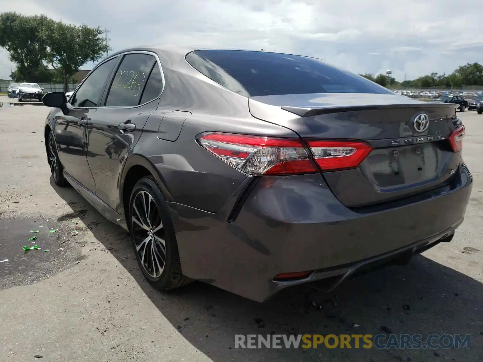 3 Photograph of a damaged car 4T1B11HK8KU254533 TOYOTA CAMRY 2019