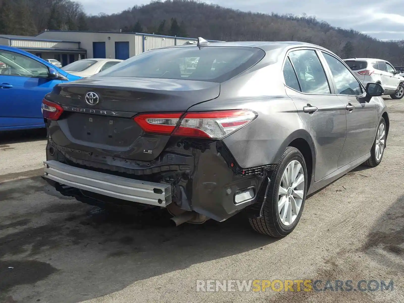 4 Photograph of a damaged car 4T1B11HK8KU255634 TOYOTA CAMRY 2019