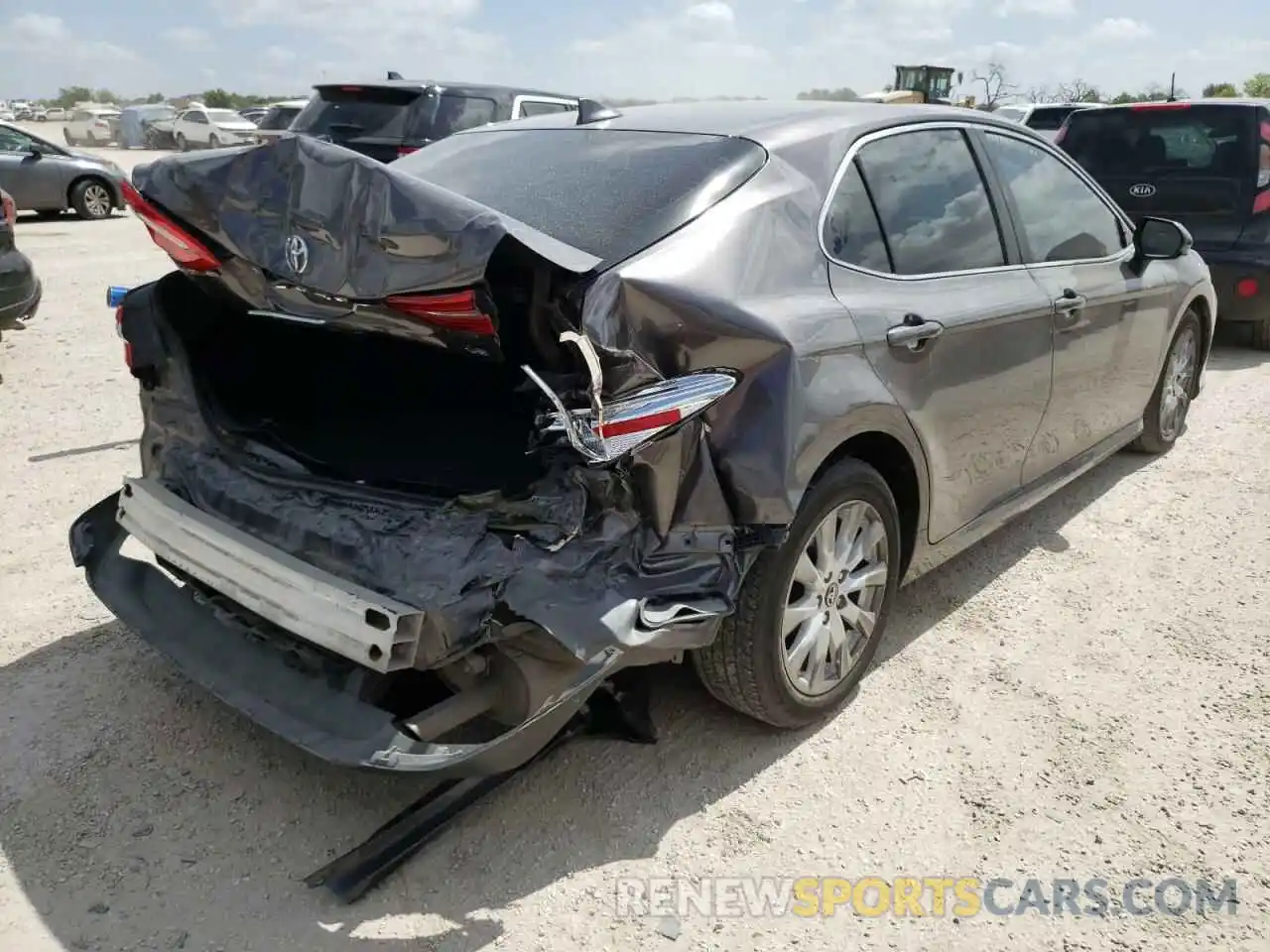 4 Photograph of a damaged car 4T1B11HK8KU255987 TOYOTA CAMRY 2019