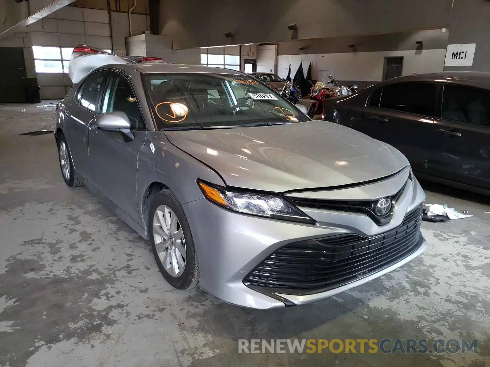 1 Photograph of a damaged car 4T1B11HK8KU256380 TOYOTA CAMRY 2019