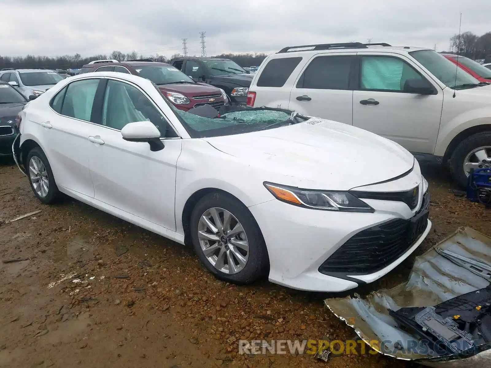 1 Photograph of a damaged car 4T1B11HK8KU257240 TOYOTA CAMRY 2019