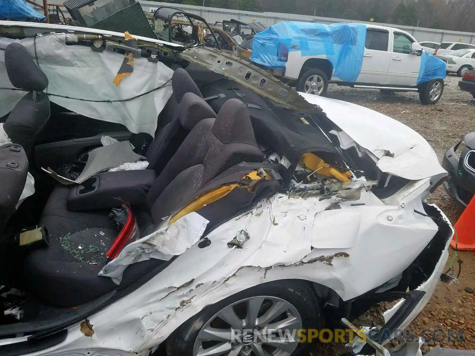 10 Photograph of a damaged car 4T1B11HK8KU257240 TOYOTA CAMRY 2019