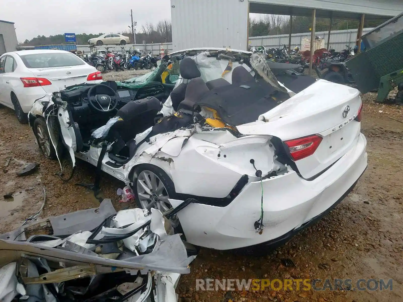 3 Photograph of a damaged car 4T1B11HK8KU257240 TOYOTA CAMRY 2019