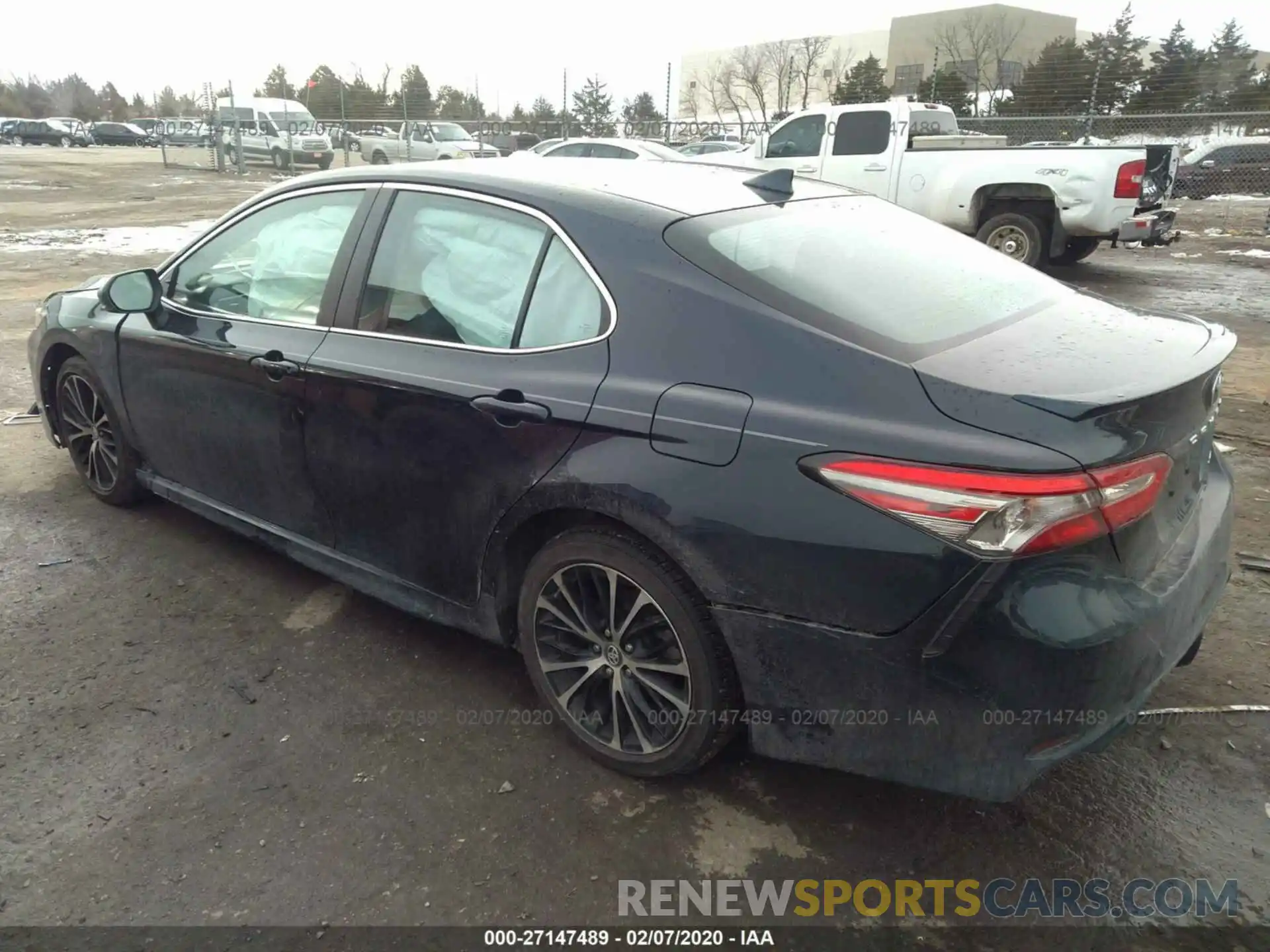 3 Photograph of a damaged car 4T1B11HK8KU257268 TOYOTA CAMRY 2019