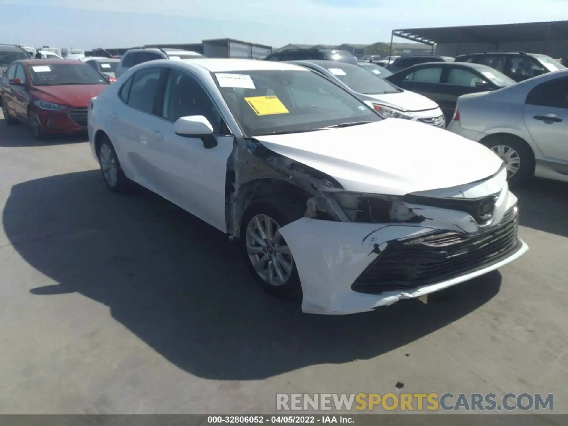 1 Photograph of a damaged car 4T1B11HK8KU257657 TOYOTA CAMRY 2019