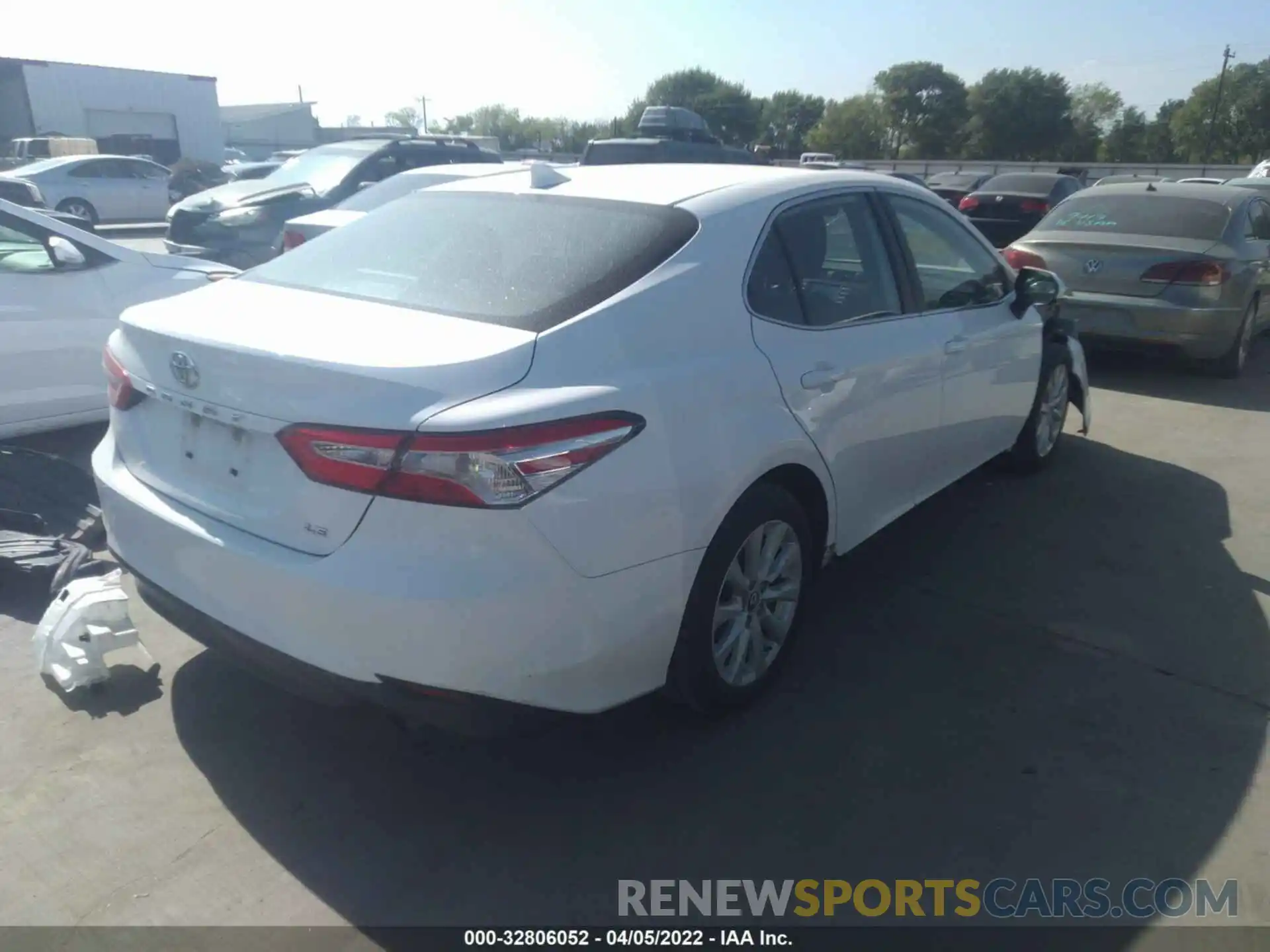 4 Photograph of a damaged car 4T1B11HK8KU257657 TOYOTA CAMRY 2019