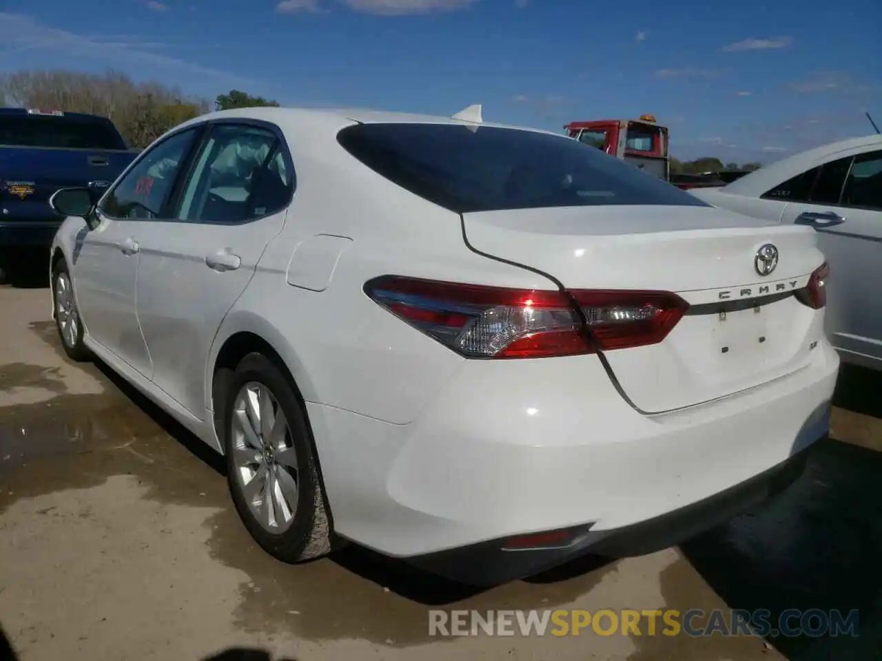 3 Photograph of a damaged car 4T1B11HK8KU257805 TOYOTA CAMRY 2019