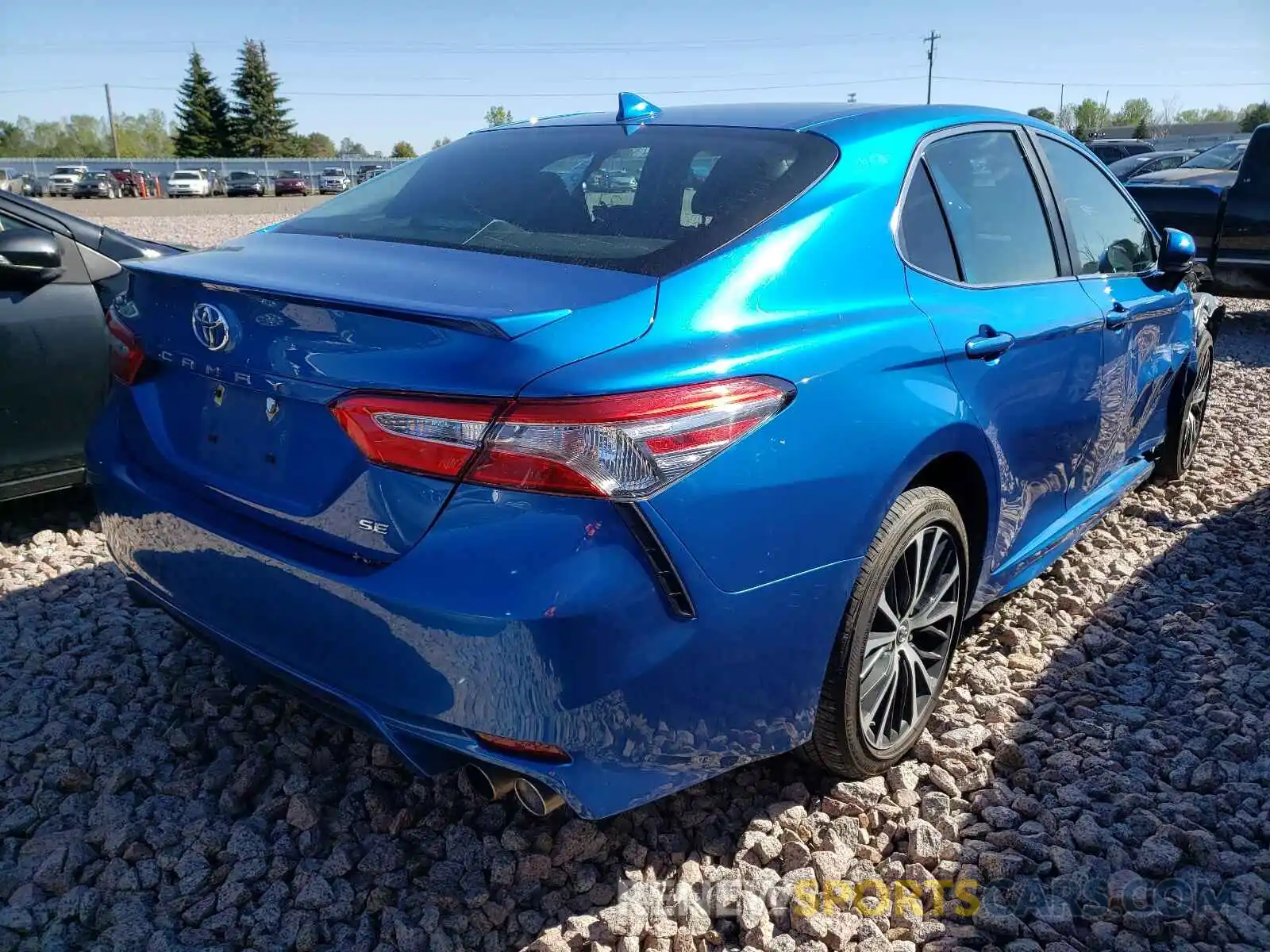 4 Фотография поврежденного автомобиля 4T1B11HK8KU258274 TOYOTA CAMRY 2019