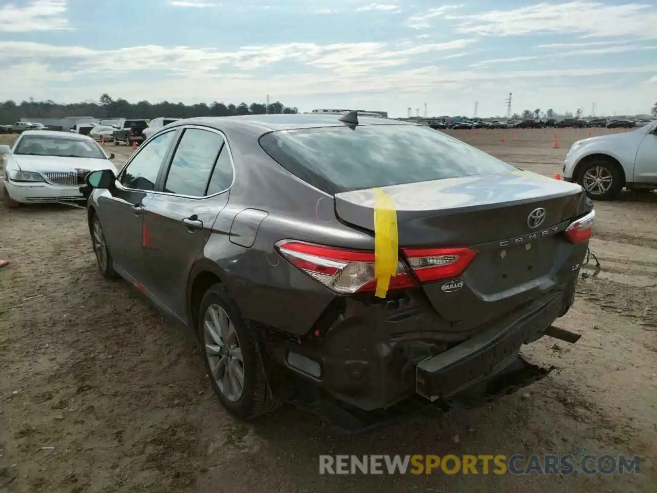 3 Photograph of a damaged car 4T1B11HK8KU258338 TOYOTA CAMRY 2019